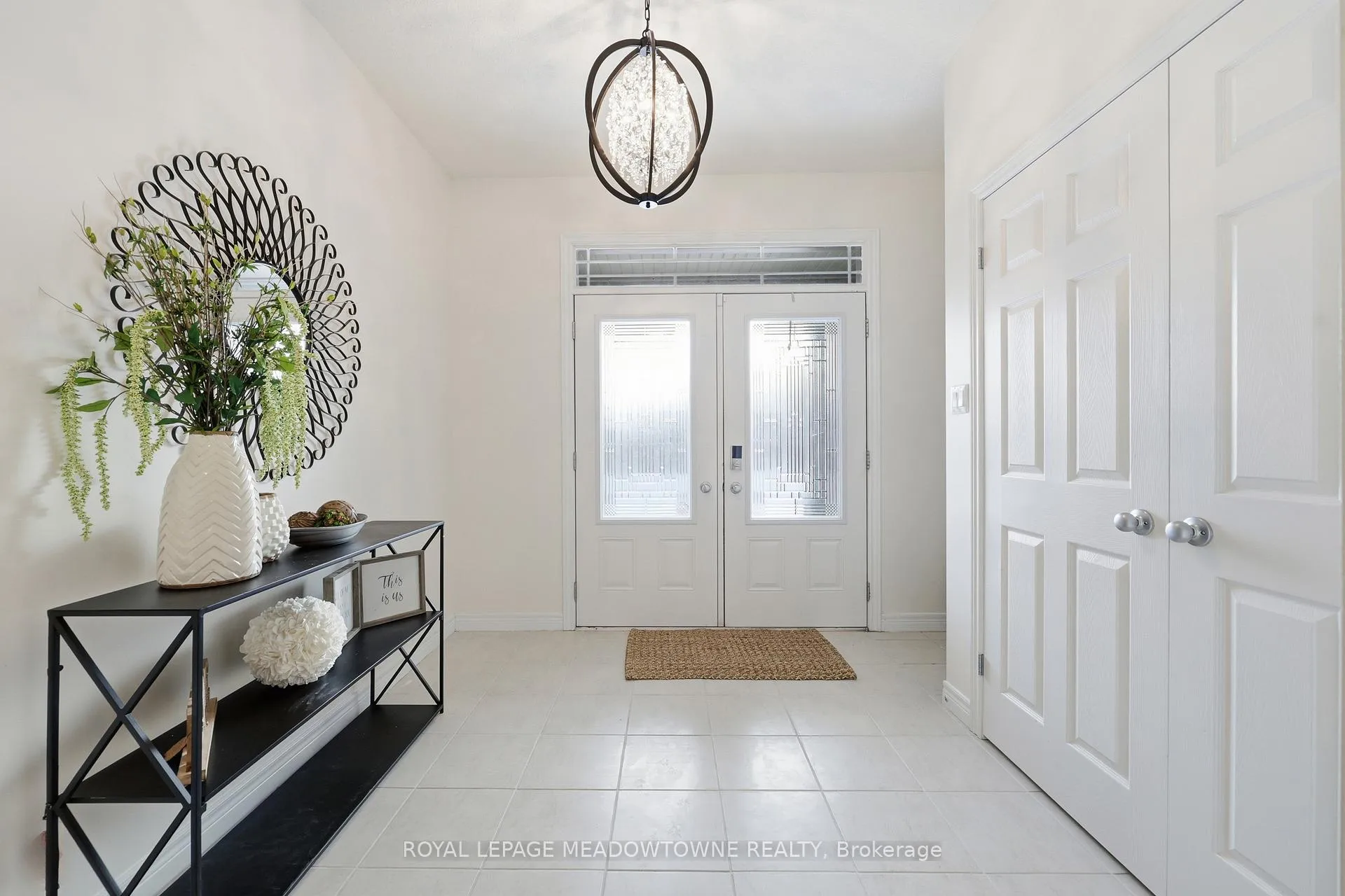 Photo 2 of 63 Westra Drive, Guelph, Willow West/Sugarbush/West Acres — HOMEH