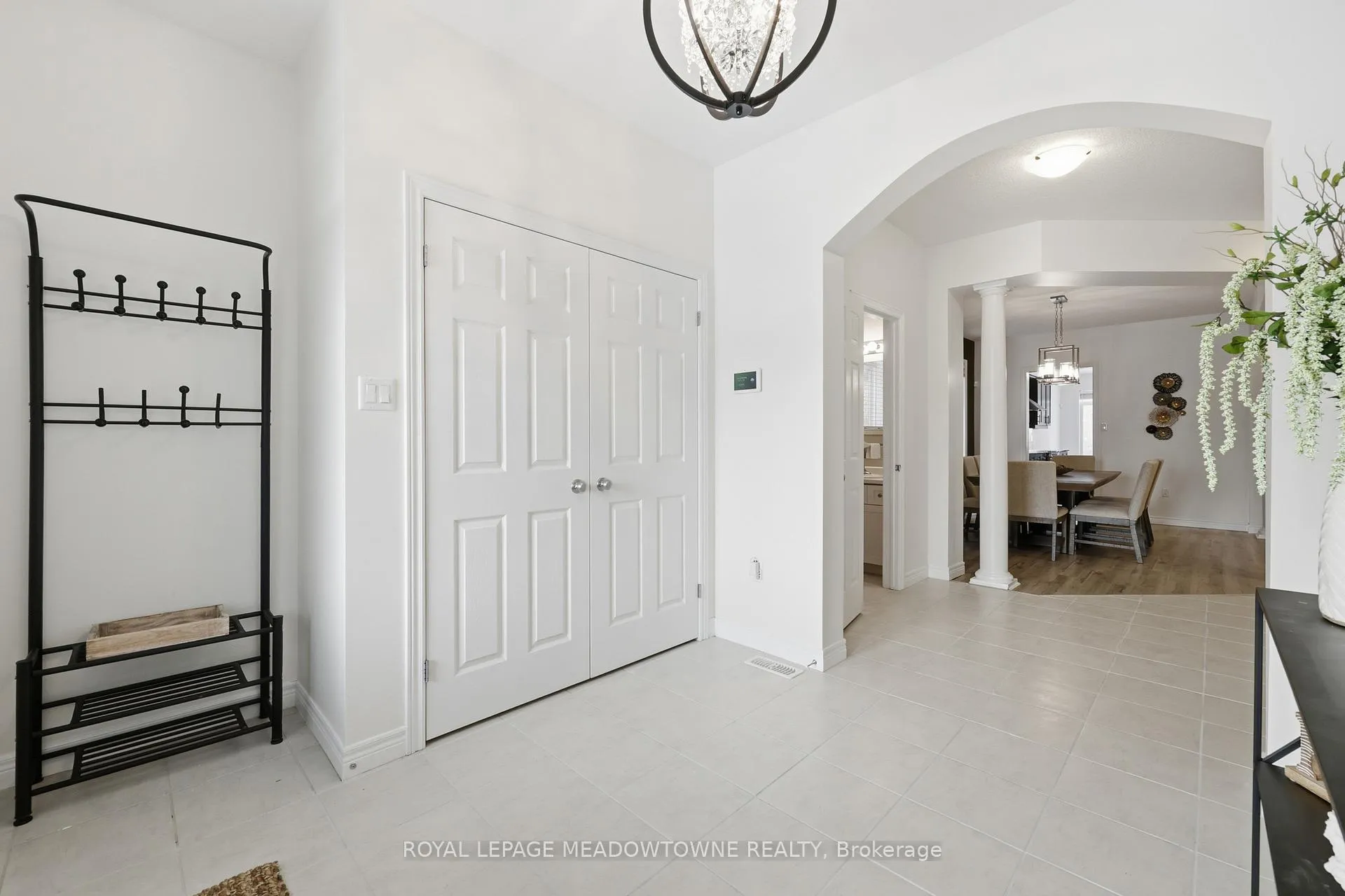 Photo 3 of 63 Westra Drive, Guelph, Willow West/Sugarbush/West Acres — HOMEH