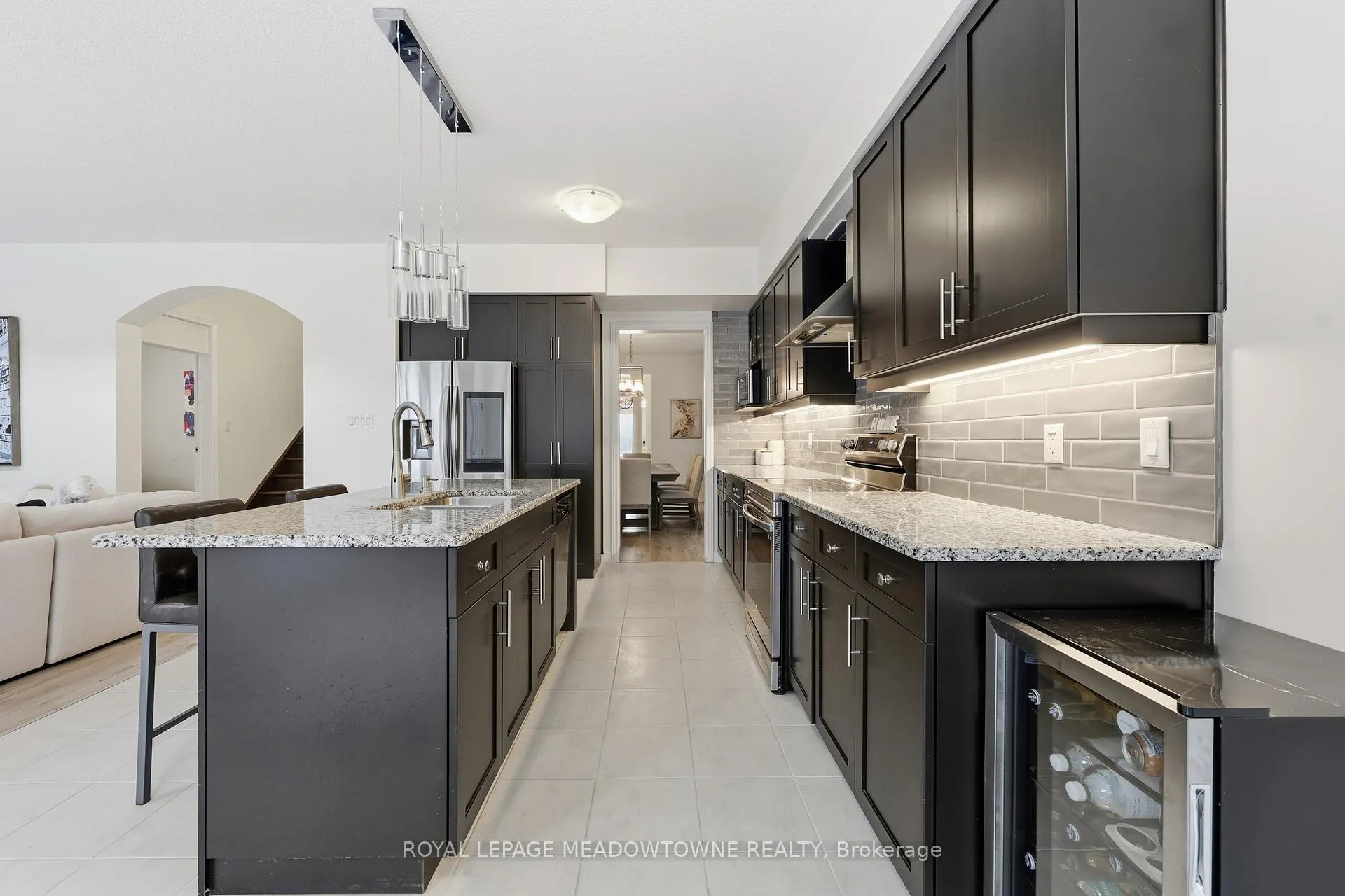 Photo 7 of 63 Westra Drive, Guelph, Willow West/Sugarbush/West Acres — HOMEH