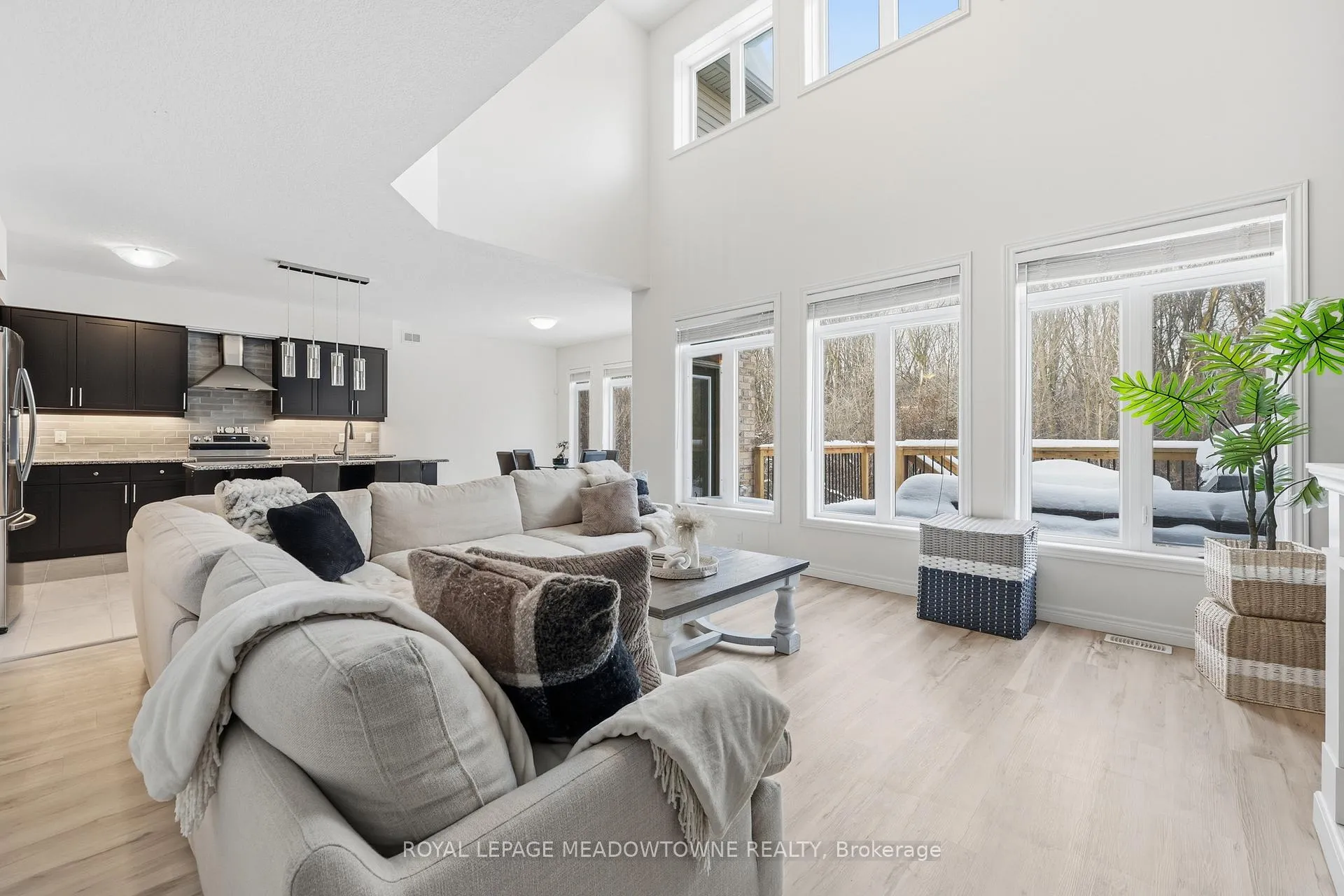 Photo 9 of 63 Westra Drive, Guelph, Willow West/Sugarbush/West Acres — HOMEH