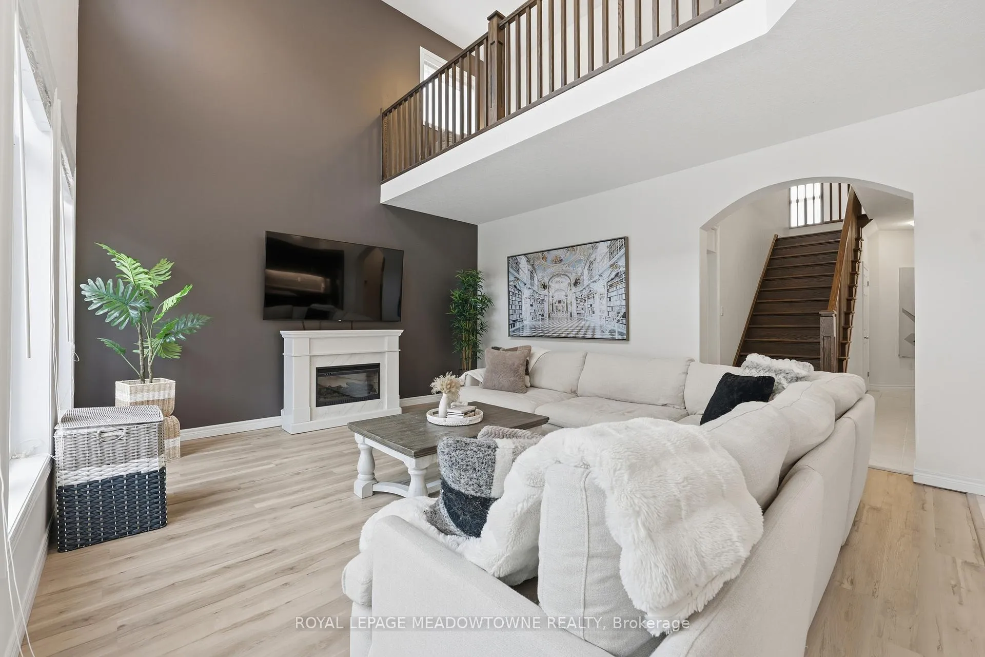 Photo 10 of 63 Westra Drive, Guelph, Willow West/Sugarbush/West Acres — HOMEH