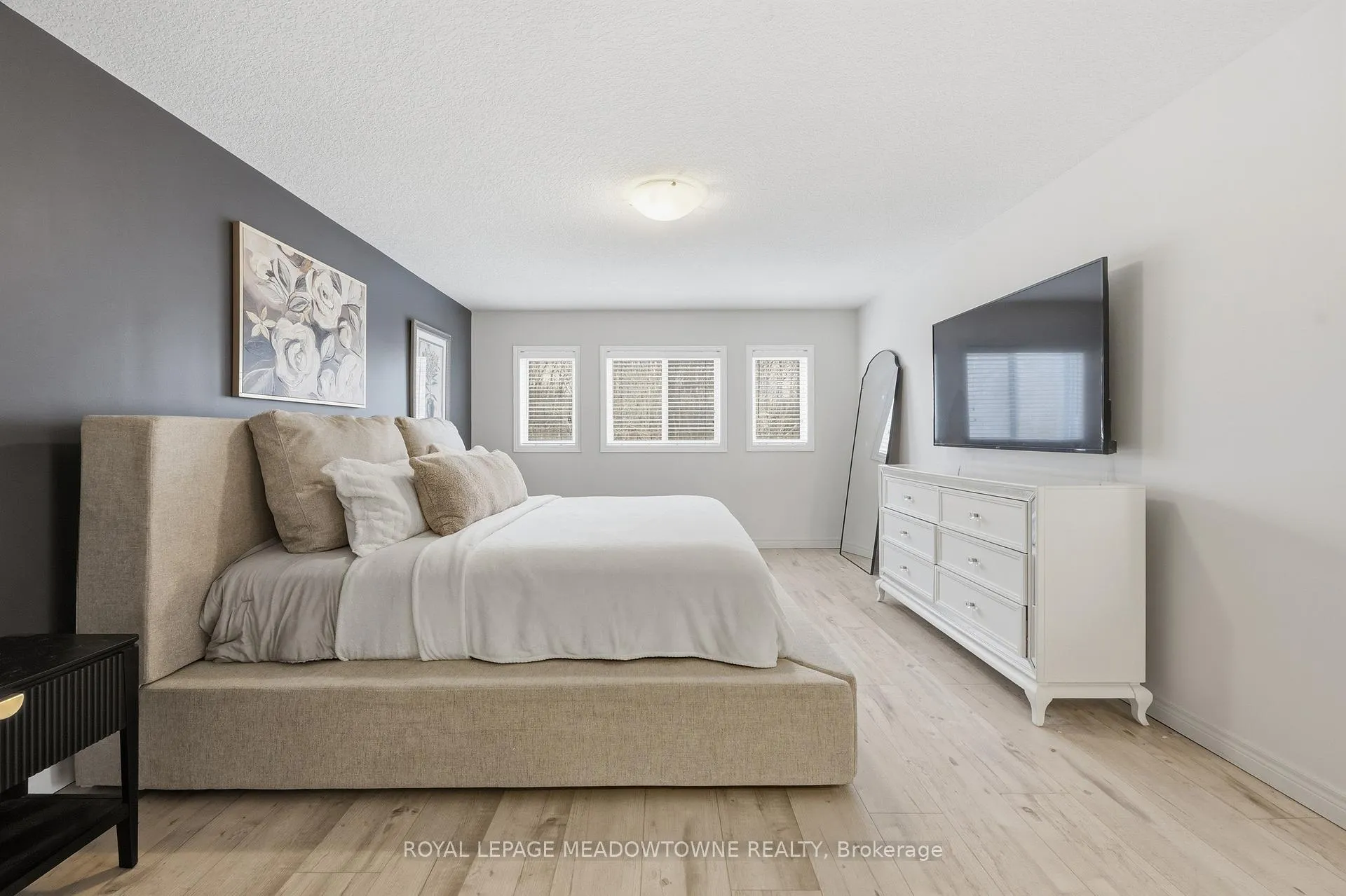 Photo 12 of 63 Westra Drive, Guelph, Willow West/Sugarbush/West Acres — HOMEH