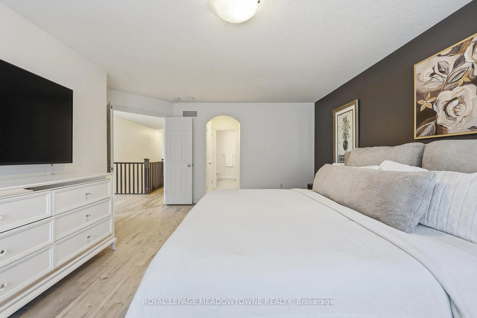 Photo 13 of 63 Westra Drive, Guelph, Willow West/Sugarbush/West Acres — HOMEH