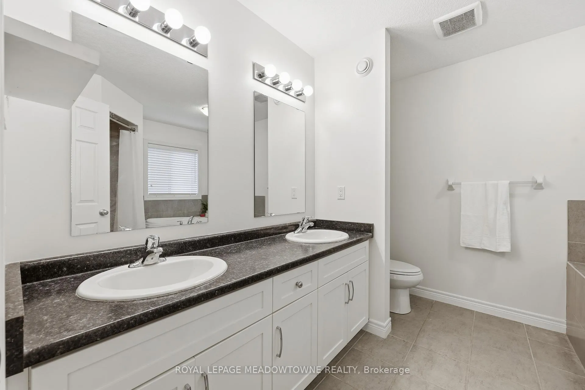 Photo 14 of 63 Westra Drive, Guelph, Willow West/Sugarbush/West Acres — HOMEH