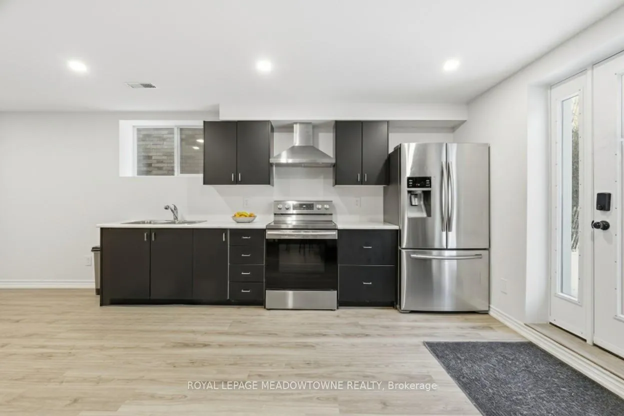 Photo 25 of 63 Westra Drive, Guelph, Willow West/Sugarbush/West Acres — HOMEH