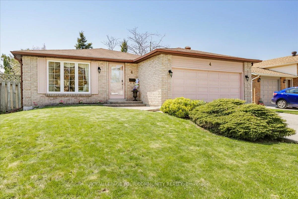 Photo 2 of 4 Wells Crescent, Barrie, Sunnidale — HOMEH