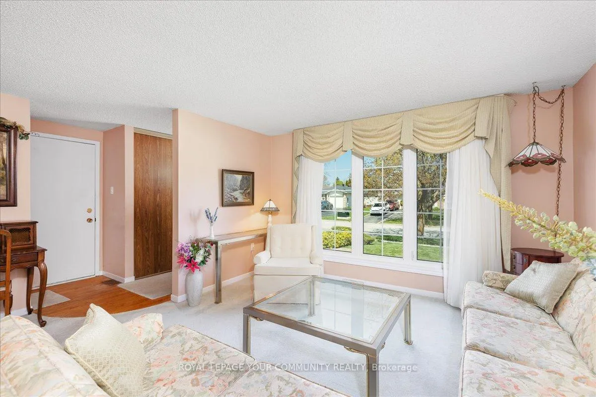 Photo 6 of 4 Wells Crescent, Barrie, Sunnidale — HOMEH