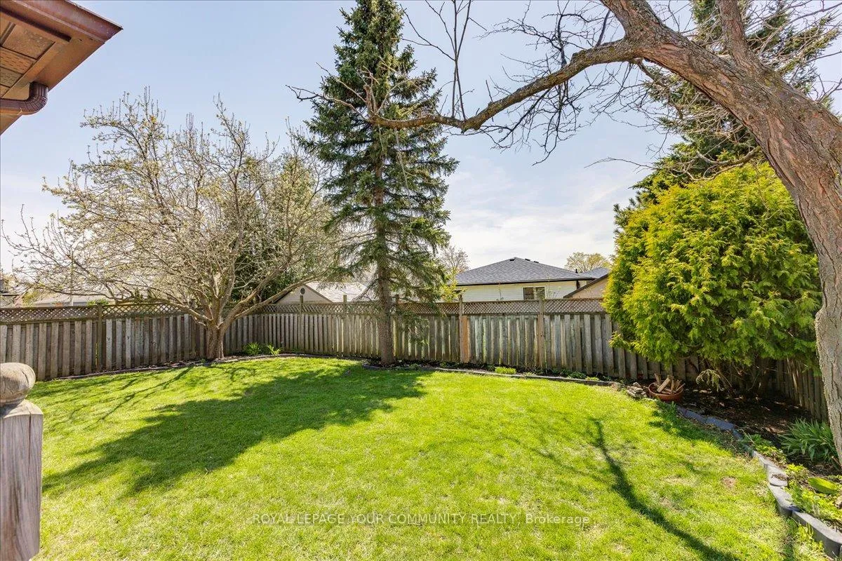 Photo 31 of 4 Wells Crescent, Barrie, Sunnidale — HOMEH