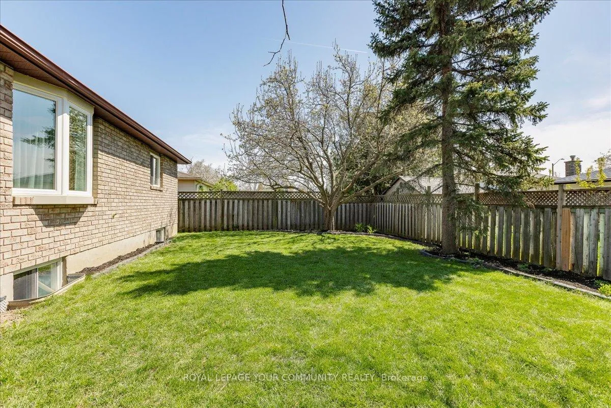 Photo 32 of 4 Wells Crescent, Barrie, Sunnidale — HOMEH