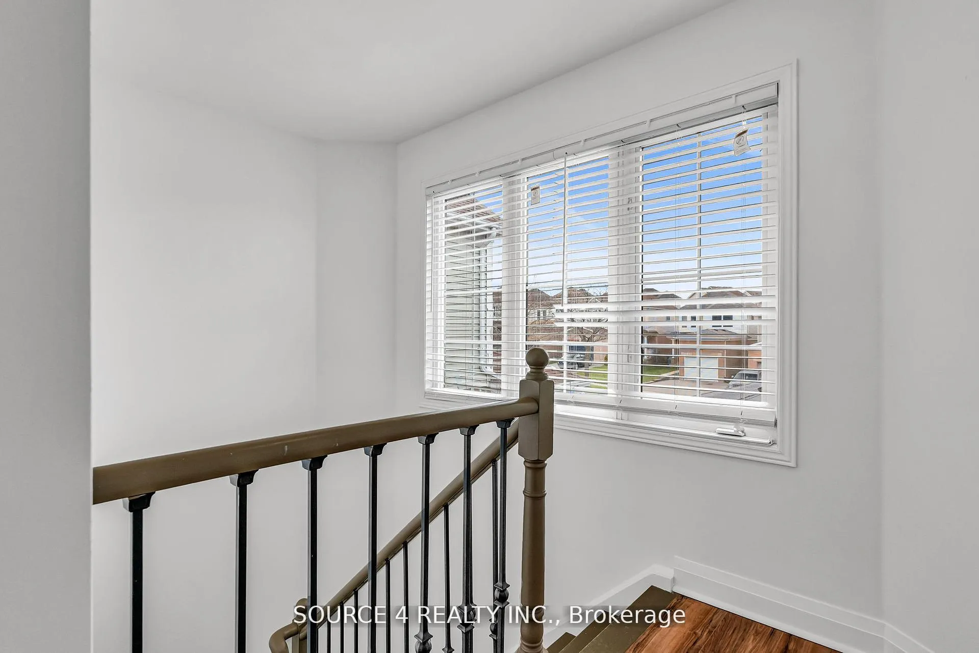 Photo 17 of 1030 Timberland Crescent, Oshawa, Pinecrest — HOMEH