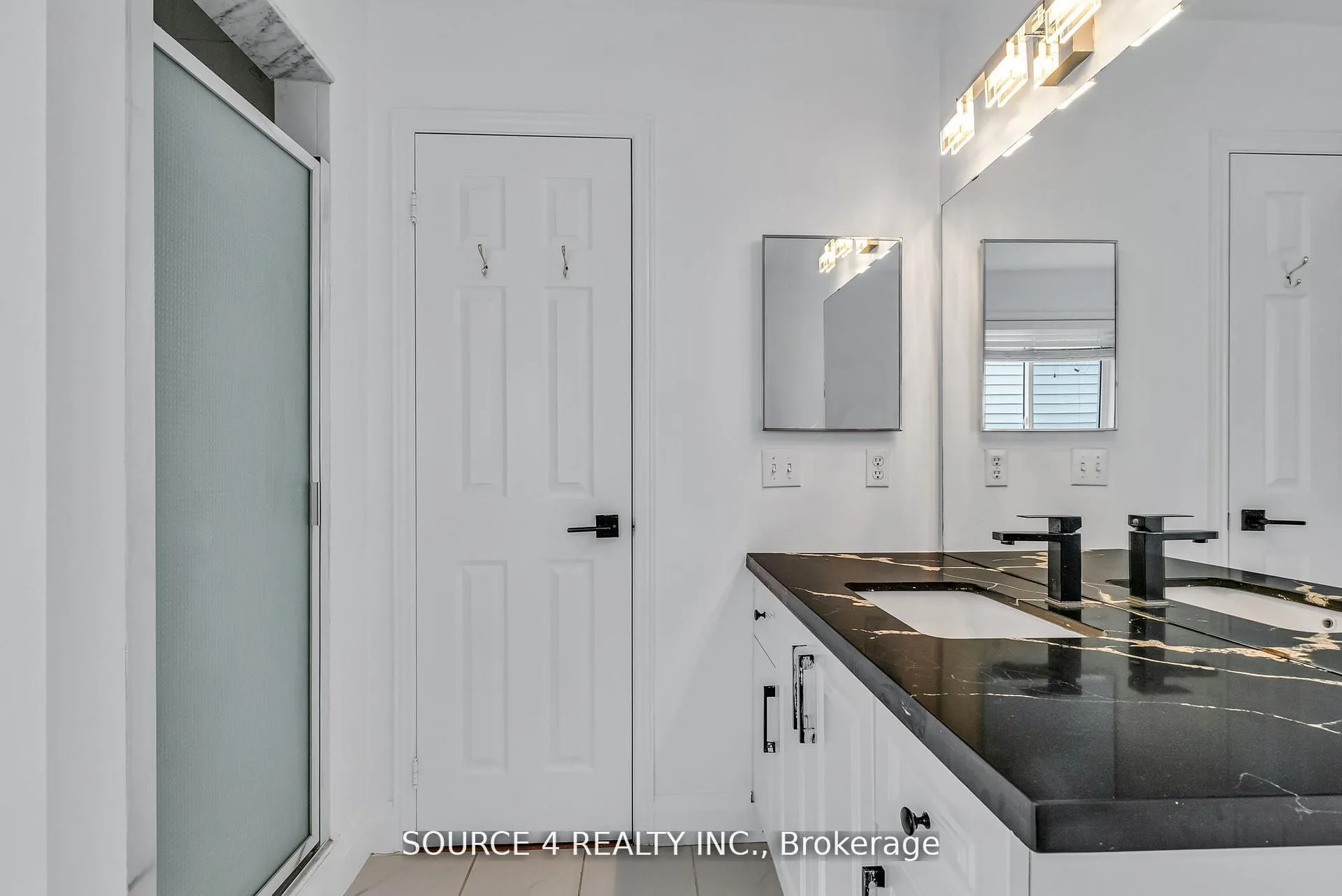 Photo 26 of 1030 Timberland Crescent, Oshawa, Pinecrest — HOMEH