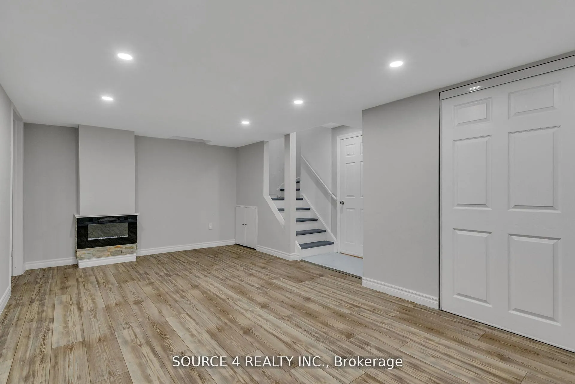 Photo 30 of 1030 Timberland Crescent, Oshawa, Pinecrest — HOMEH