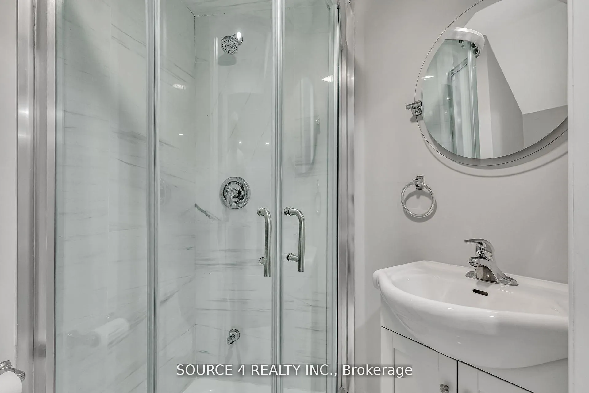 Photo 31 of 1030 Timberland Crescent, Oshawa, Pinecrest — HOMEH