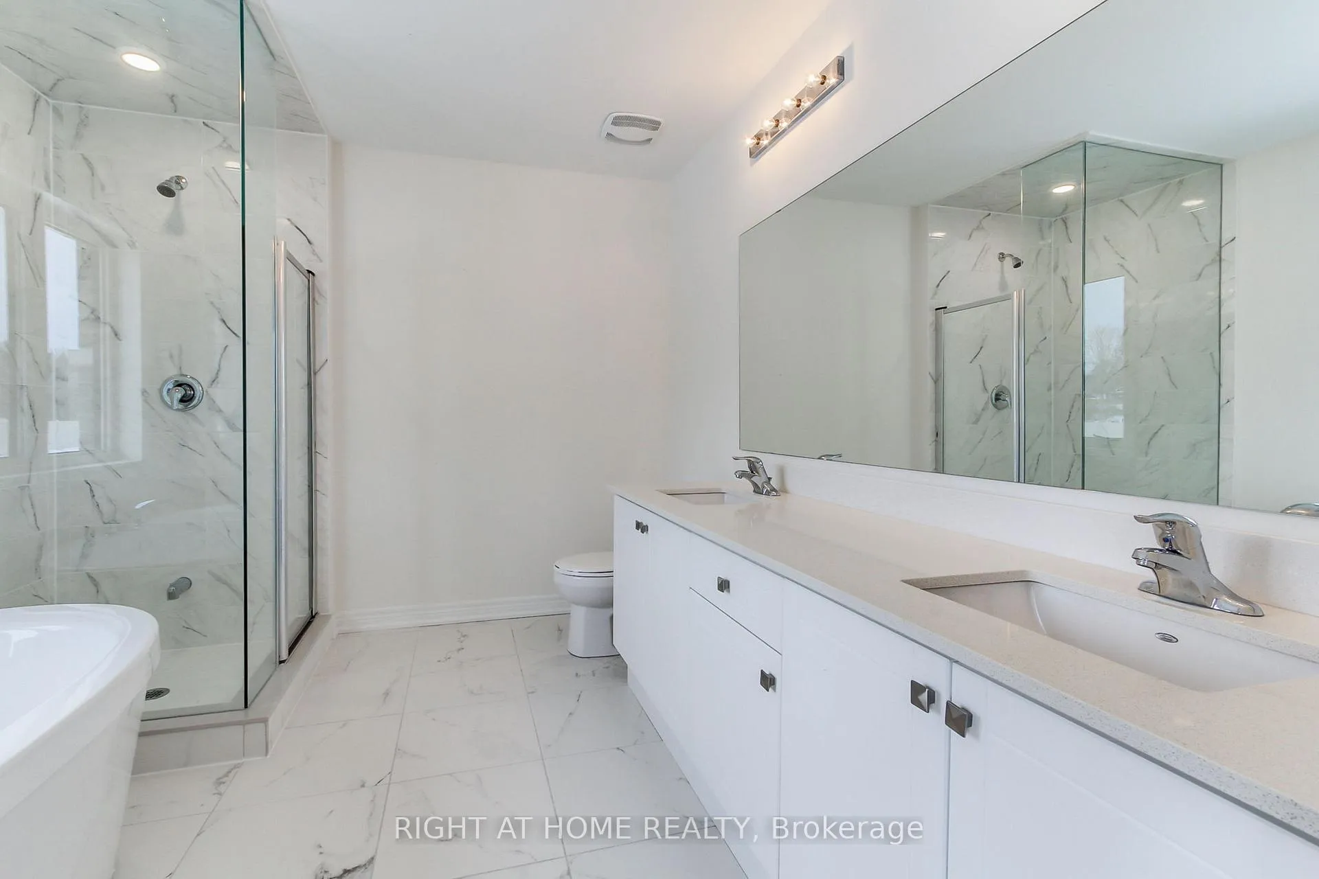 Photo 14 of 1380 Davis Loop, Innisfil, Lefroy — HOMEH