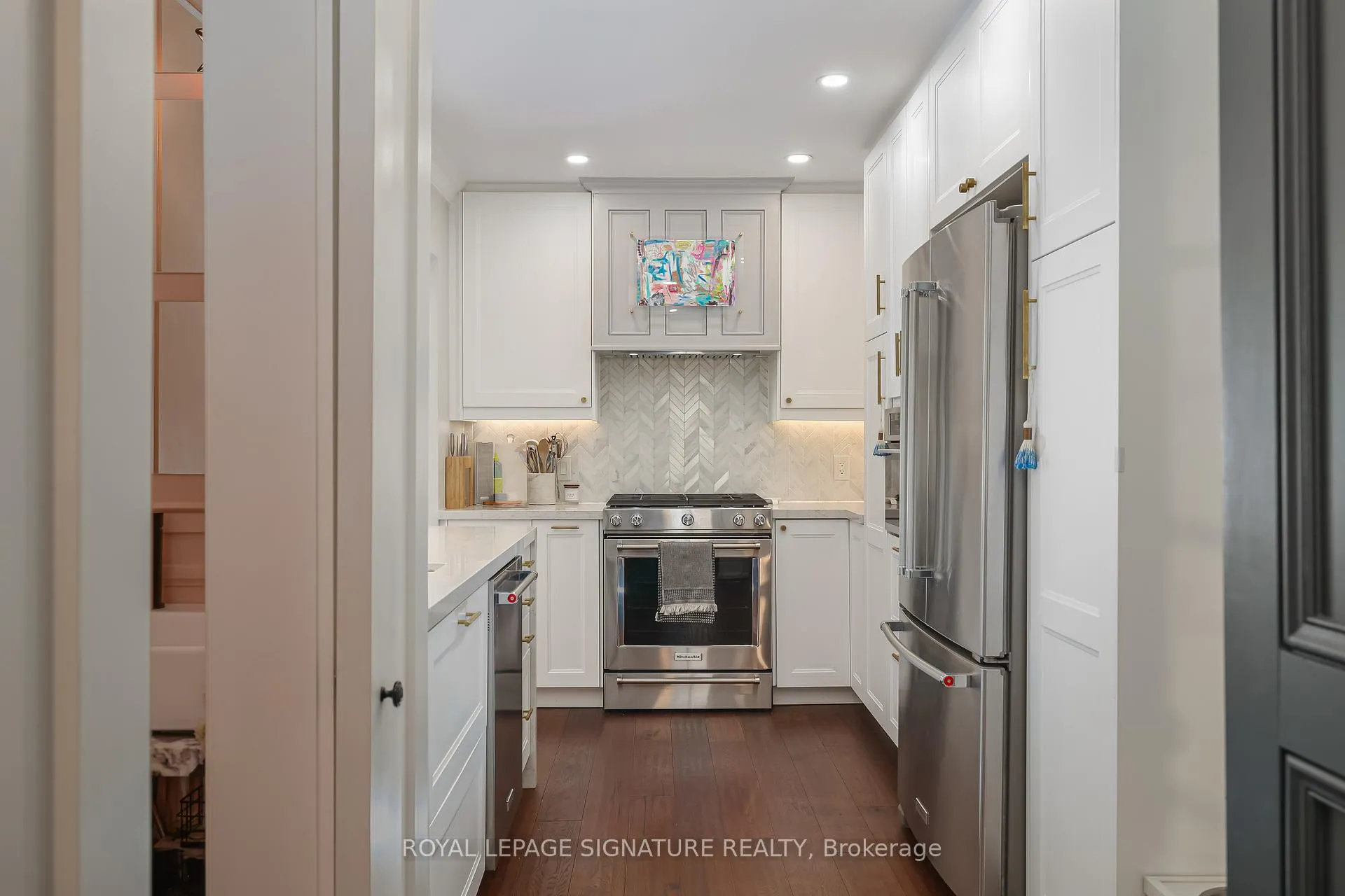 Photo 12 of 67 Glen Davis Crescent, Toronto, East End-Danforth — HOMEH