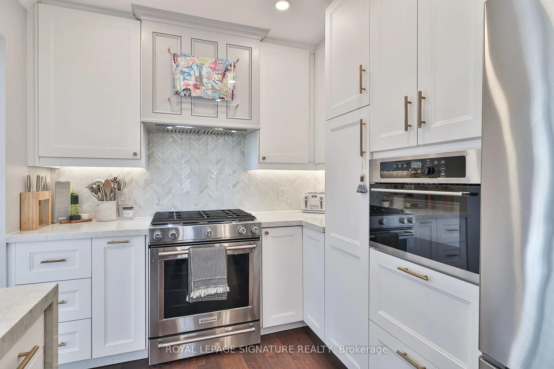 Photo 15 of 67 Glen Davis Crescent, Toronto, East End-Danforth — HOMEH