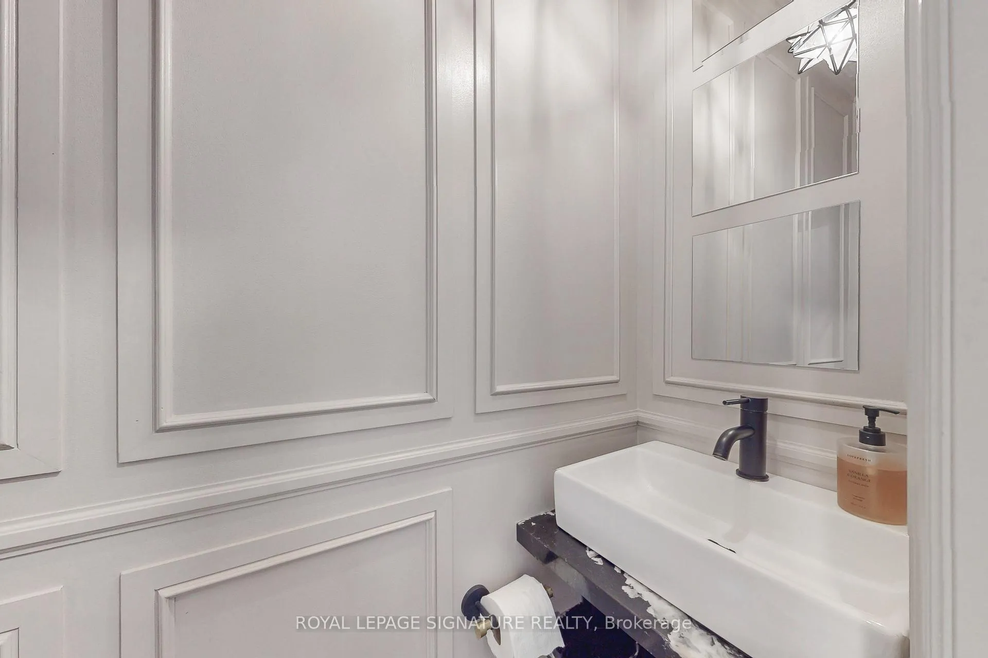 Photo 17 of 67 Glen Davis Crescent, Toronto, East End-Danforth — HOMEH
