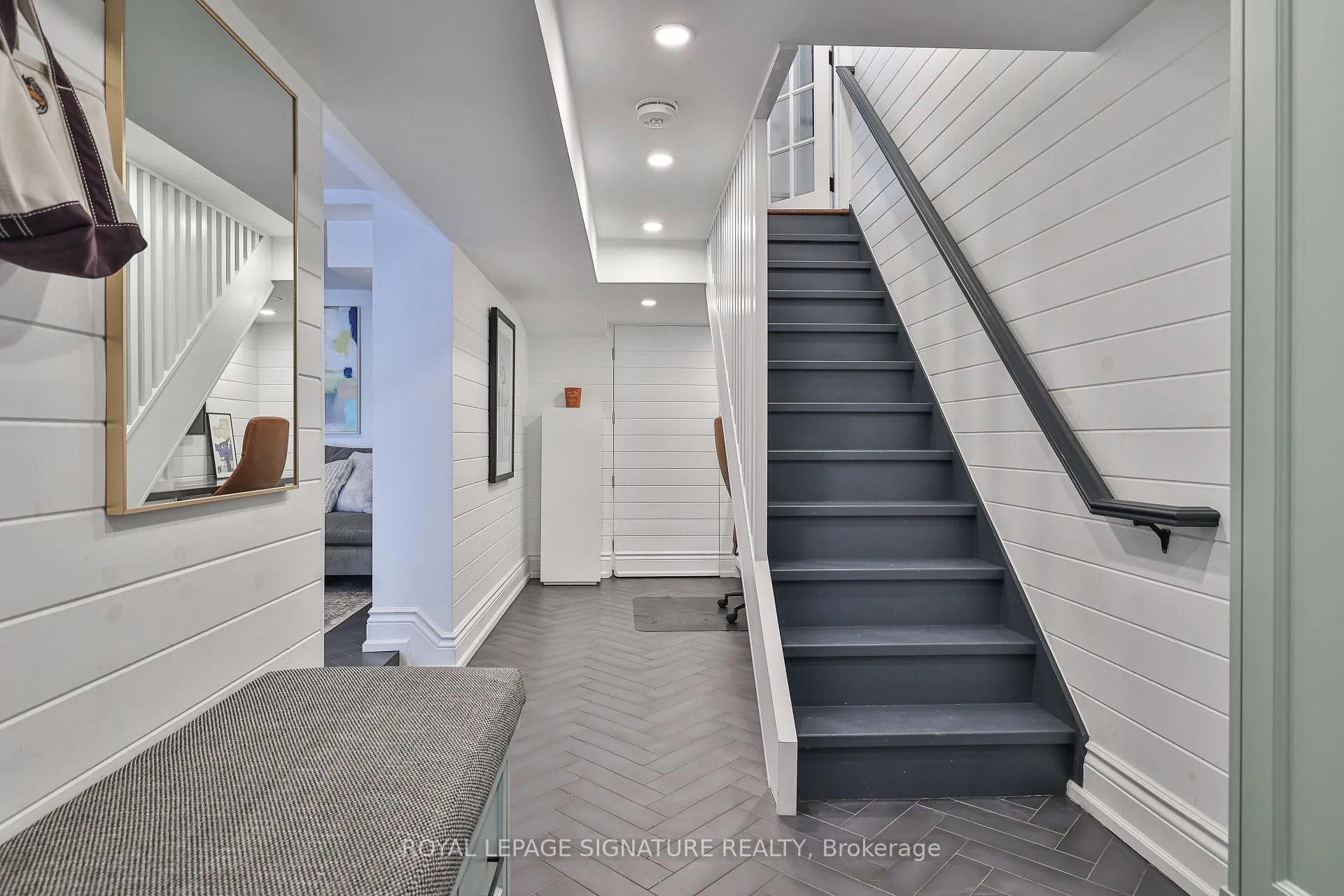 Photo 30 of 67 Glen Davis Crescent, Toronto, East End-Danforth — HOMEH