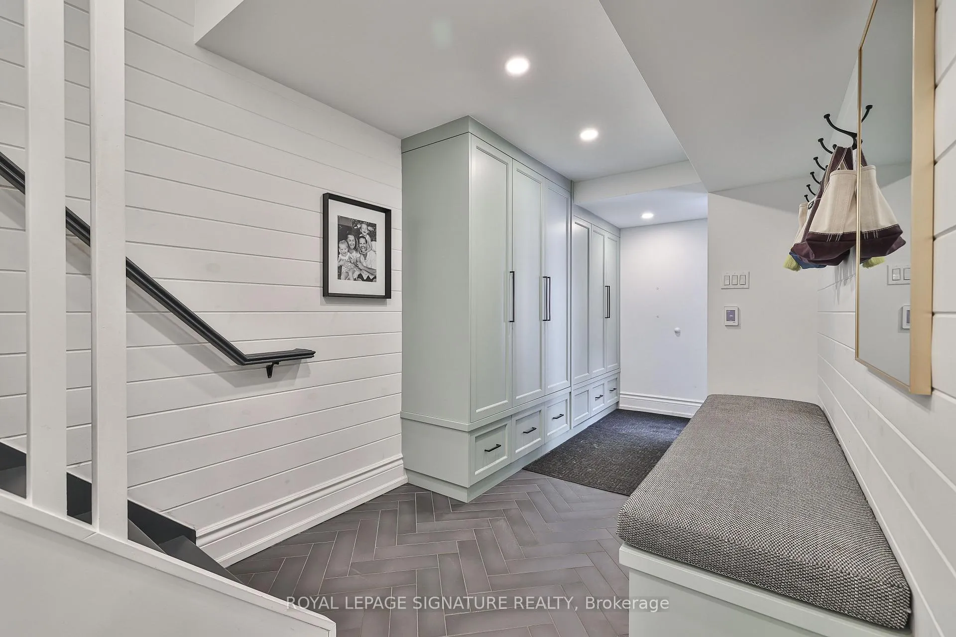 Photo 32 of 67 Glen Davis Crescent, Toronto, East End-Danforth — HOMEH