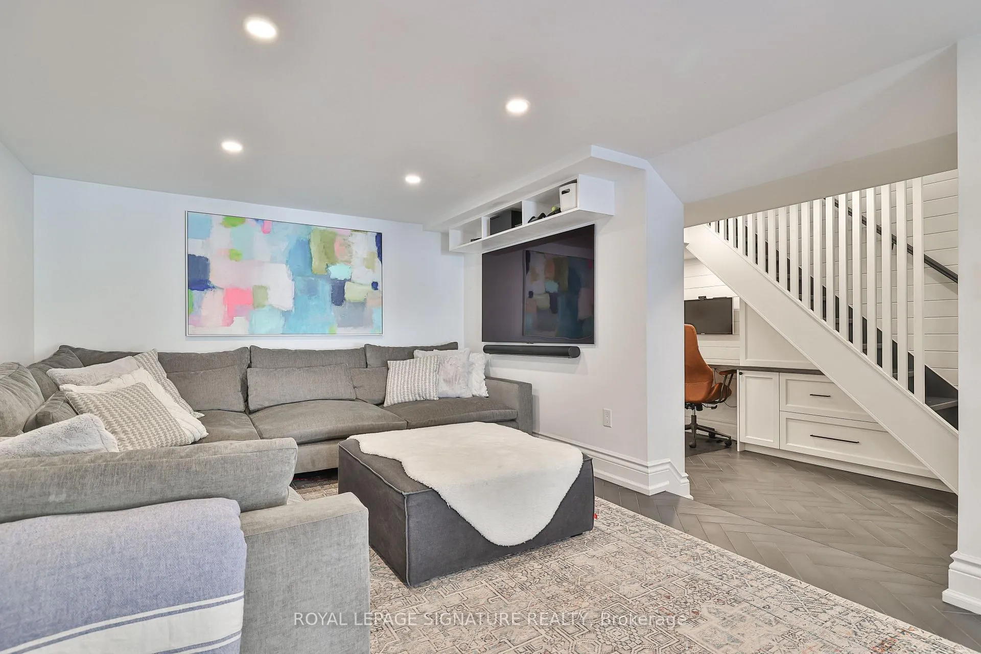 Photo 33 of 67 Glen Davis Crescent, Toronto, East End-Danforth — HOMEH