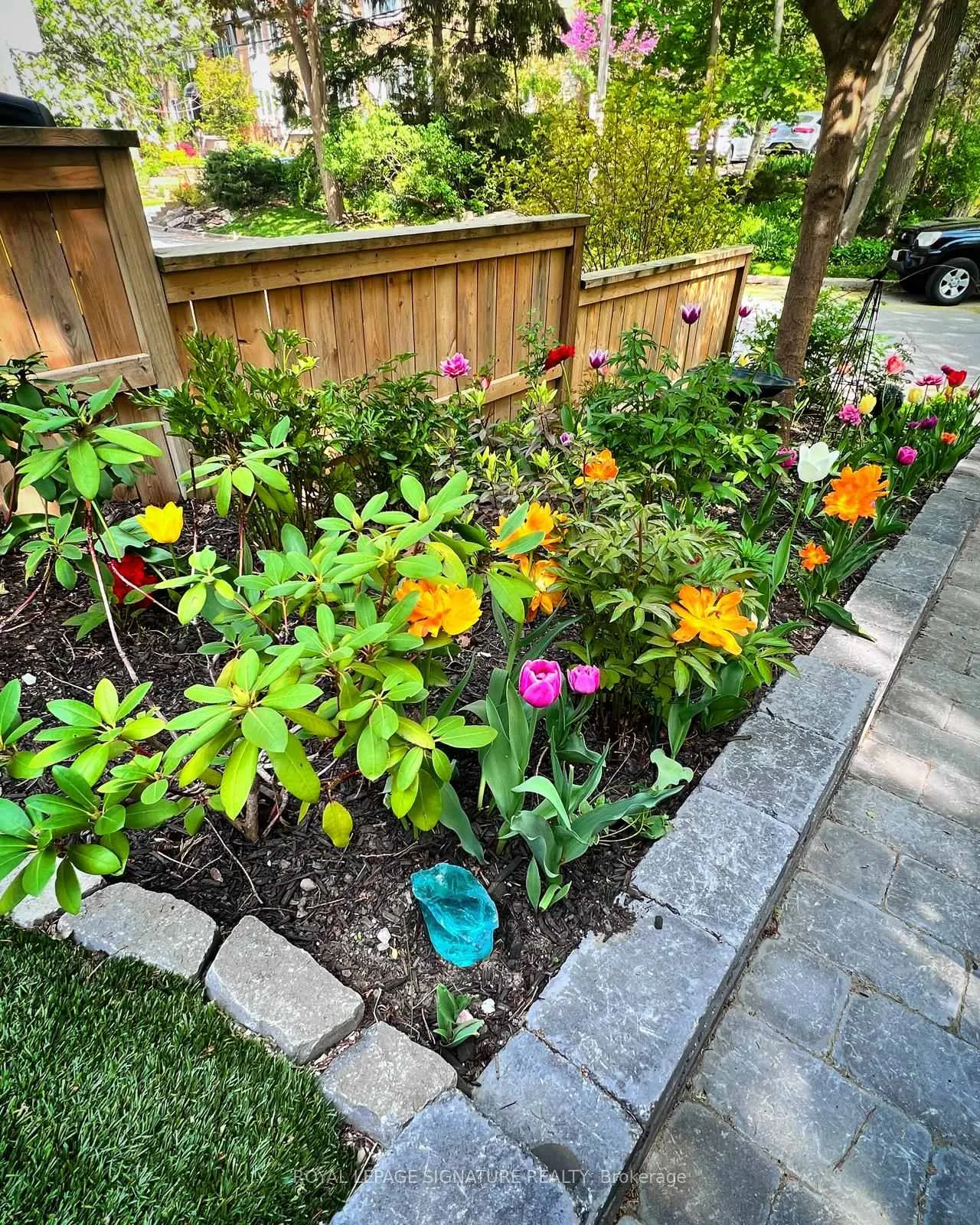 Photo 39 of 67 Glen Davis Crescent, Toronto, East End-Danforth — HOMEH