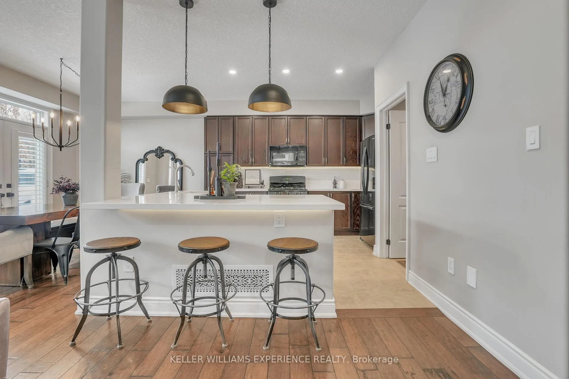 Photo 4 of 71 Graihawk Drive, Barrie, Ardagh — HOMEH