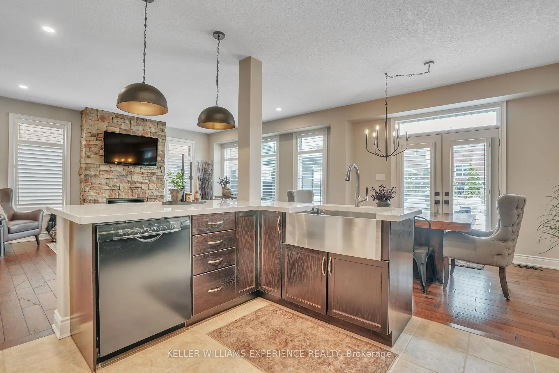 Photo 6 of 71 Graihawk Drive, Barrie, Ardagh — HOMEH