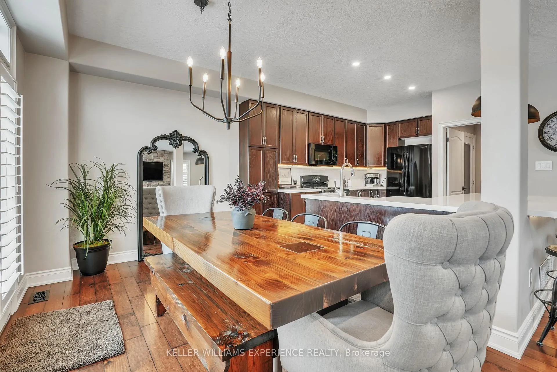 Photo 7 of 71 Graihawk Drive, Barrie, Ardagh — HOMEH