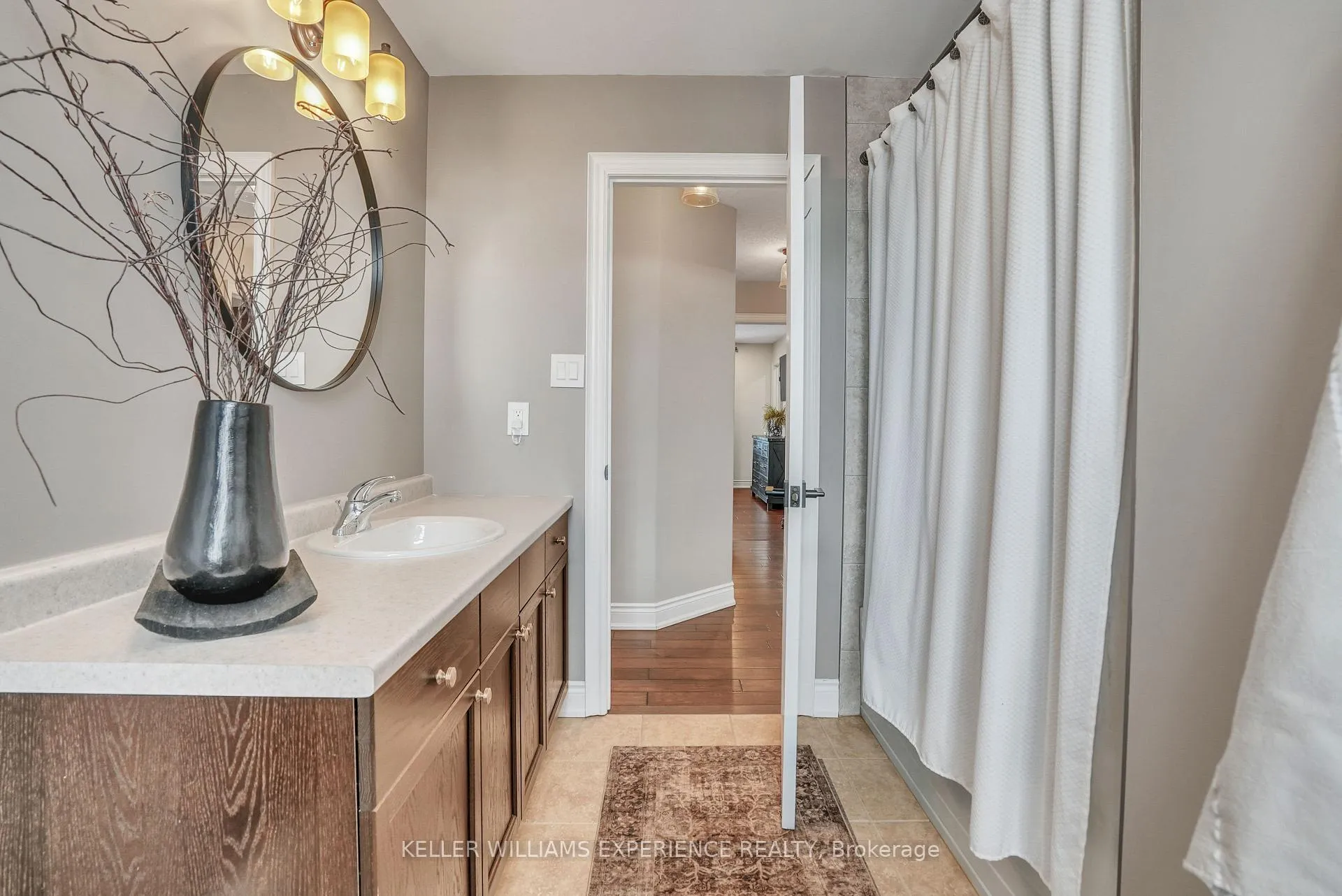Photo 16 of 71 Graihawk Drive, Barrie, Ardagh — HOMEH