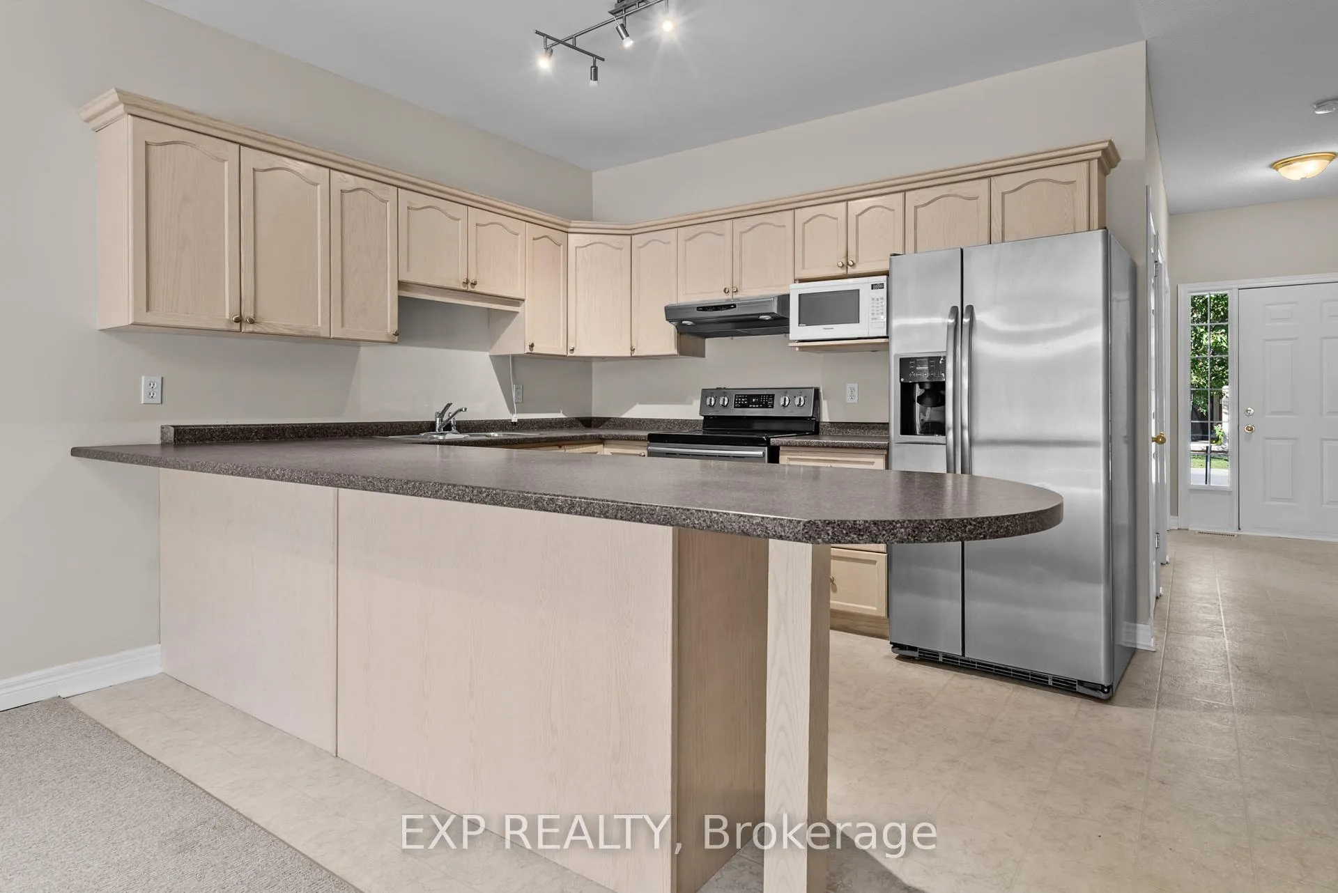 Photo 7 of Unit 23, 5595 Drummond Road, Niagara Falls, Hospital — HOMEH
