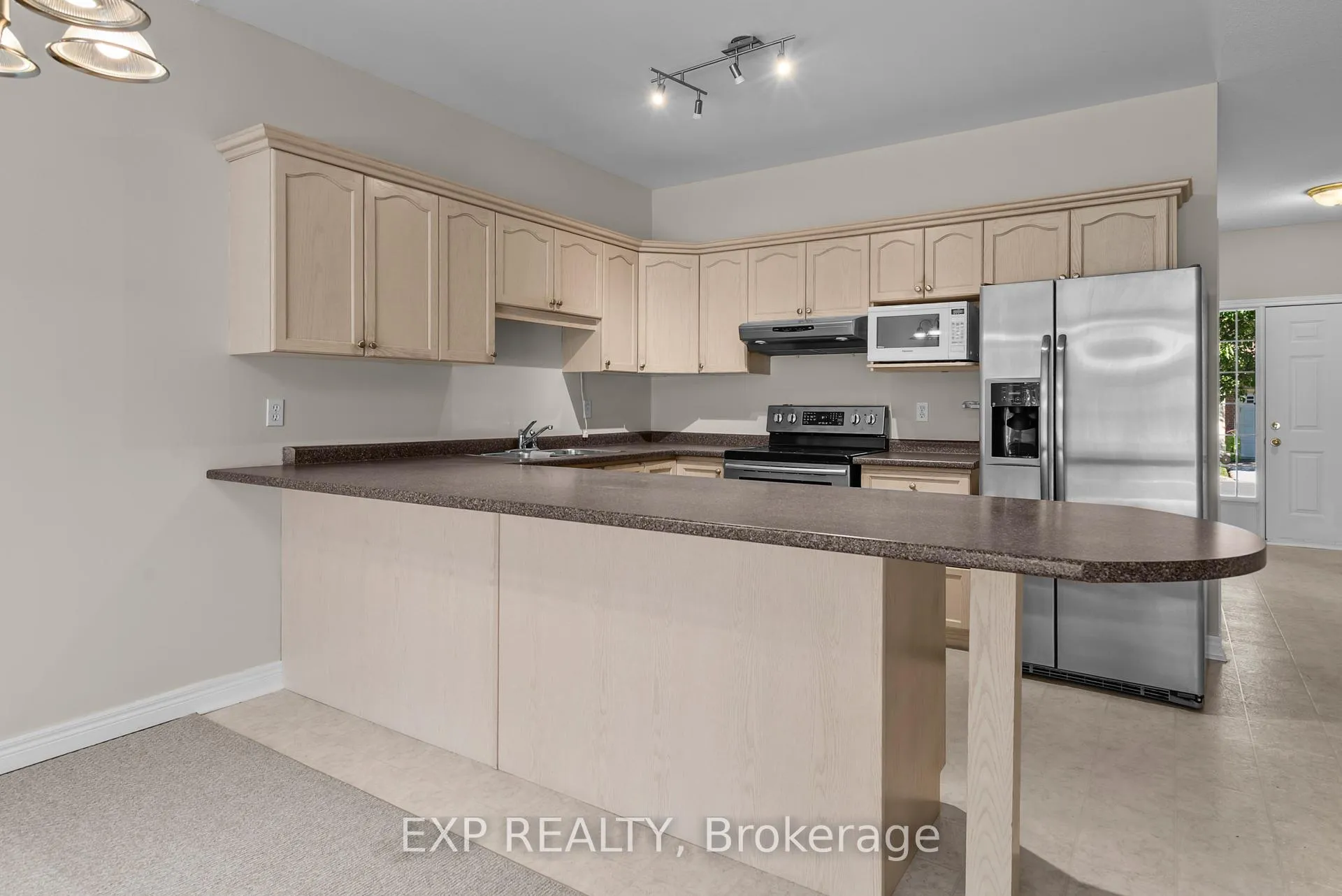Photo 9 of Unit 23, 5595 Drummond Road, Niagara Falls, Hospital — HOMEH