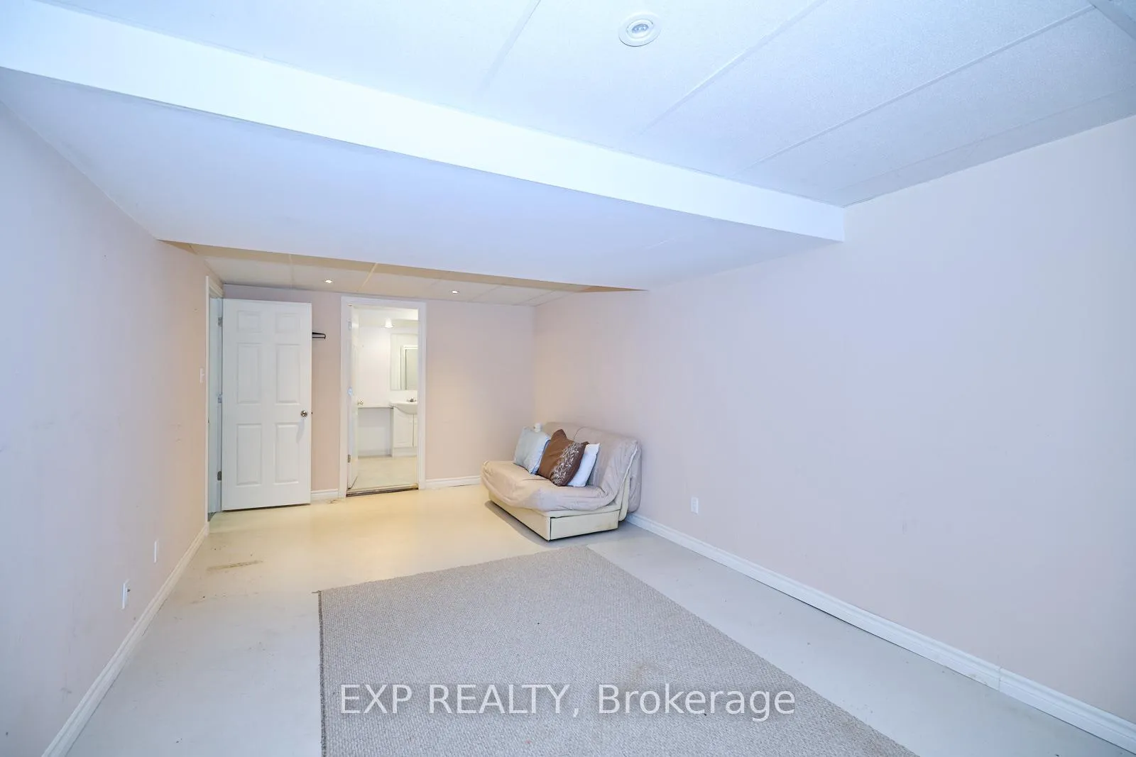 Photo 17 of Unit 23, 5595 Drummond Road, Niagara Falls, Hospital — HOMEH