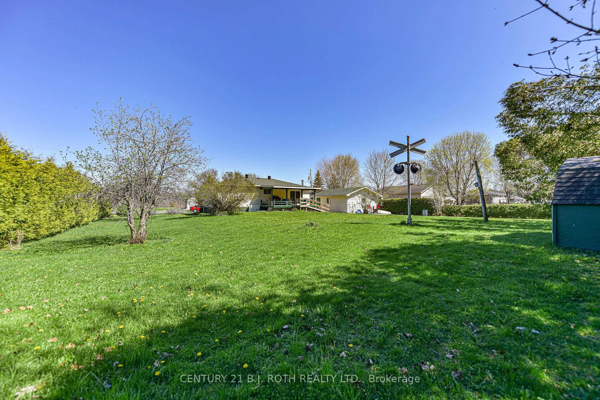 Photo 28 of 123 Wellington Street, Ramara, Atherley — HOMEH
