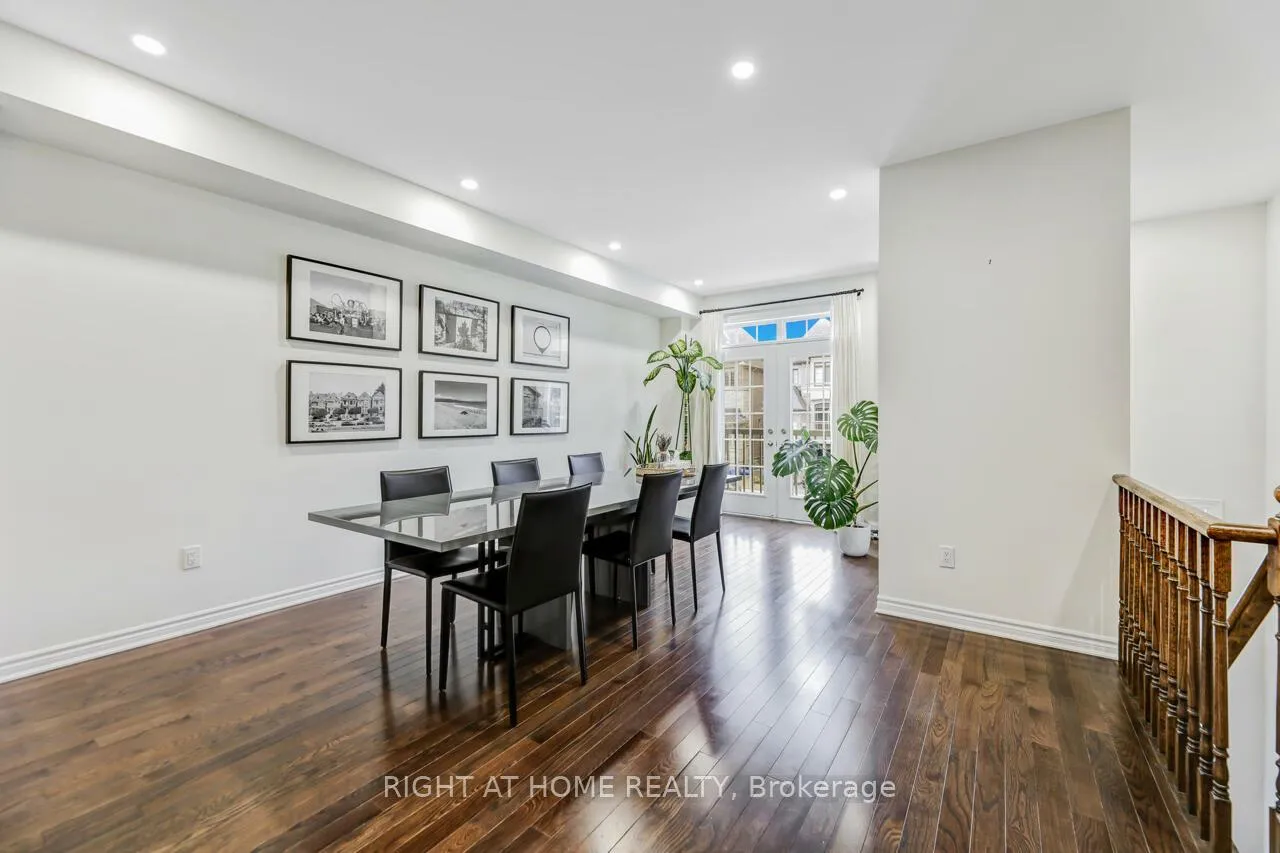 Photo 3 of 30 Farooq Boulevard, Vaughan, Vellore Village — HOMEH