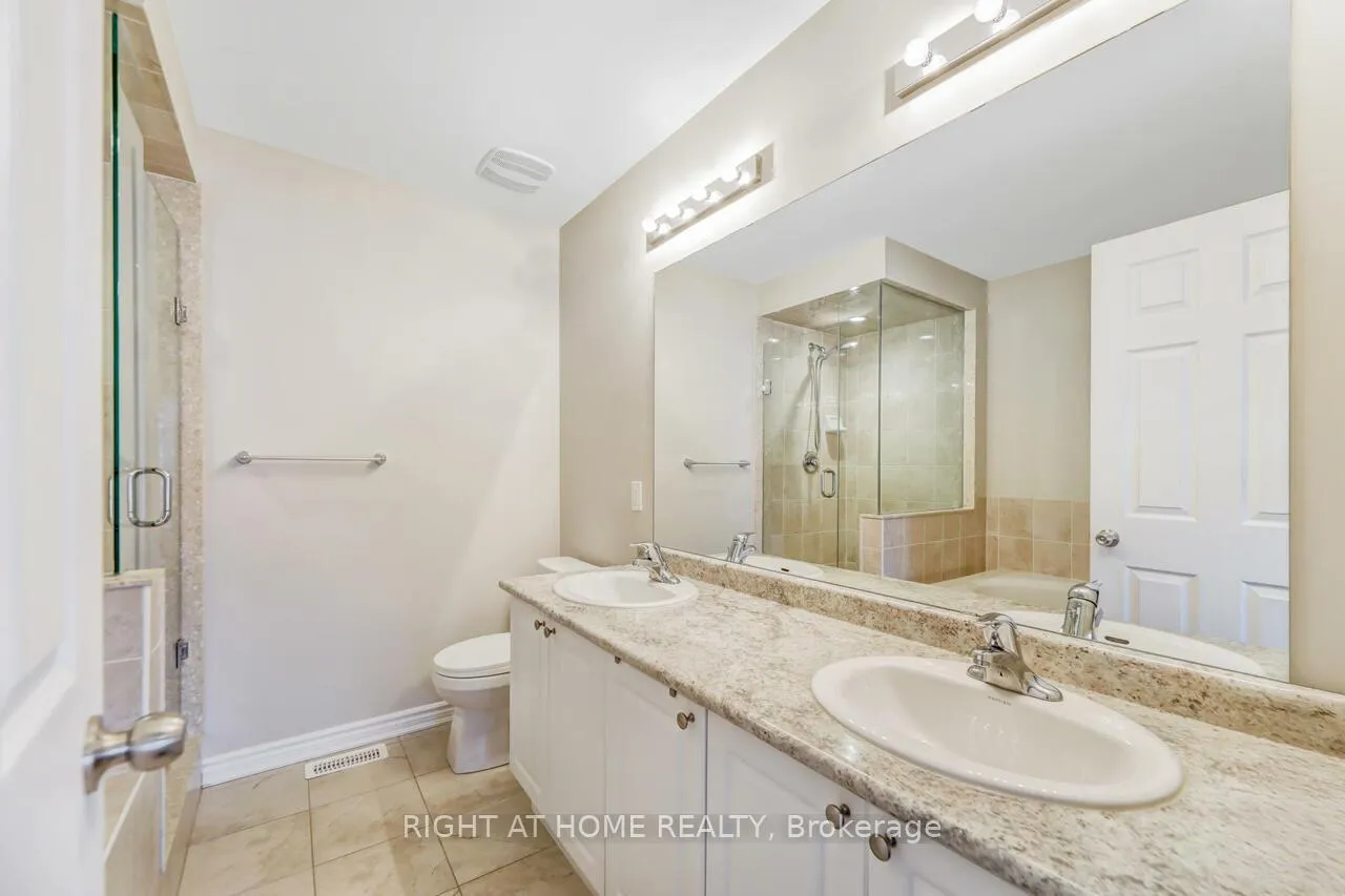 Photo 16 of 30 Farooq Boulevard, Vaughan, Vellore Village — HOMEH
