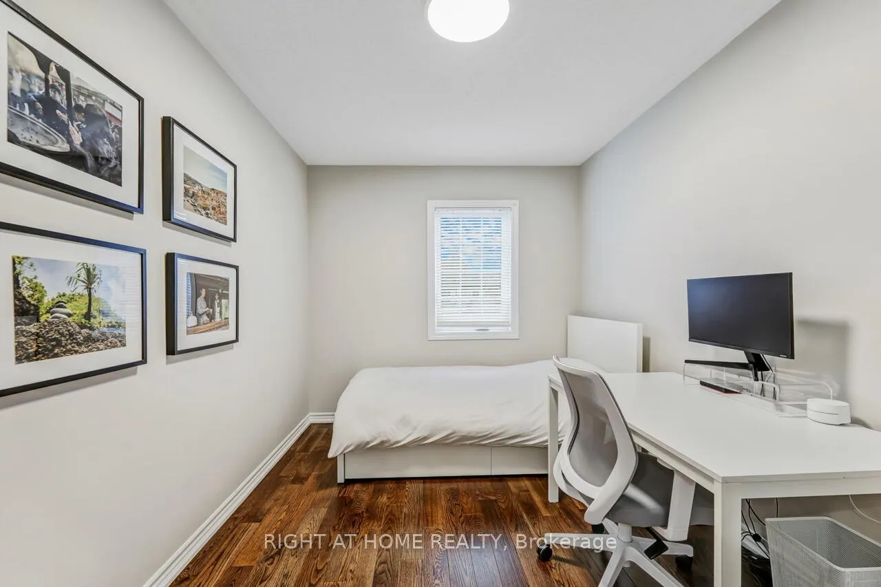 Photo 21 of 30 Farooq Boulevard, Vaughan, Vellore Village — HOMEH