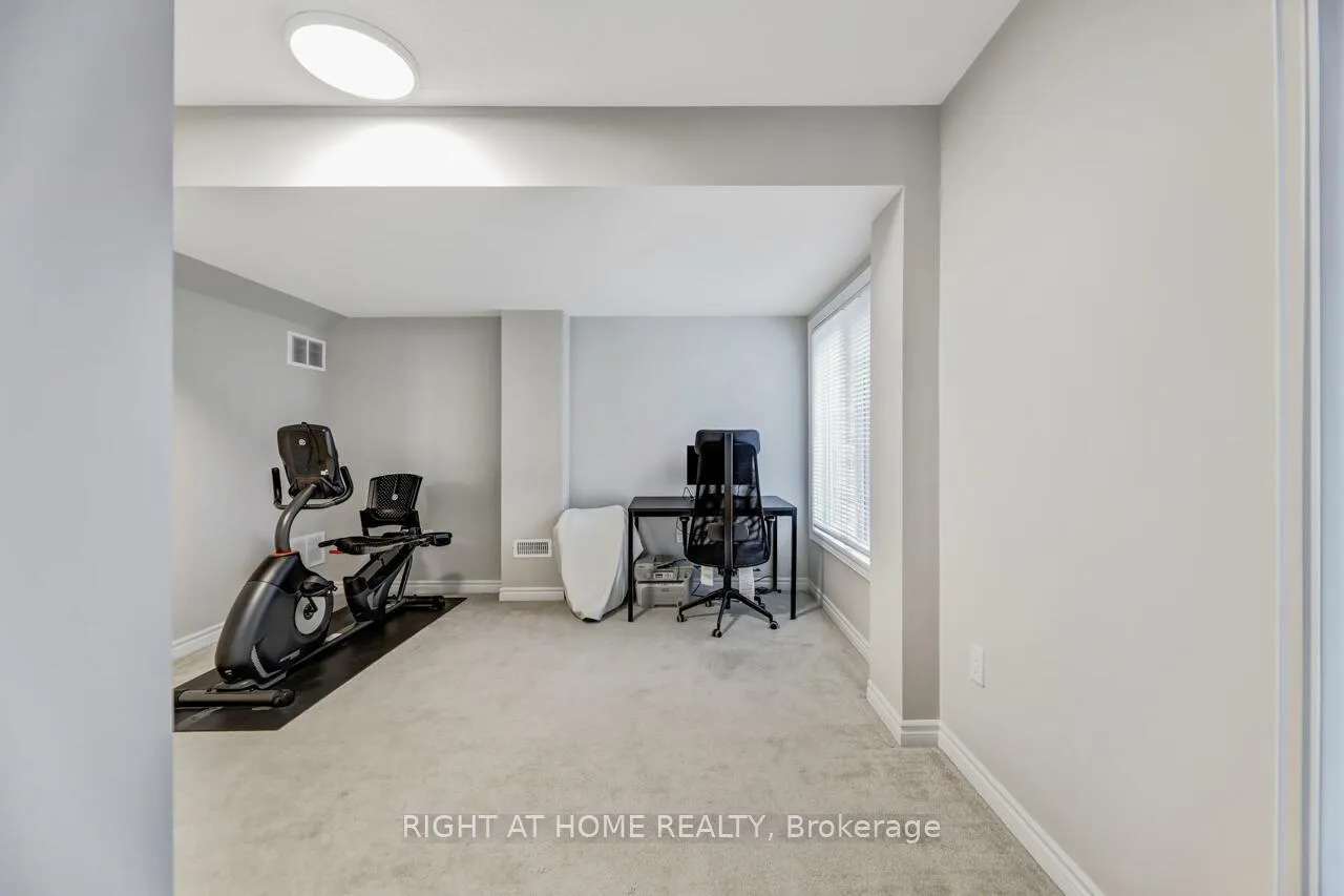 Photo 26 of 30 Farooq Boulevard, Vaughan, Vellore Village — HOMEH