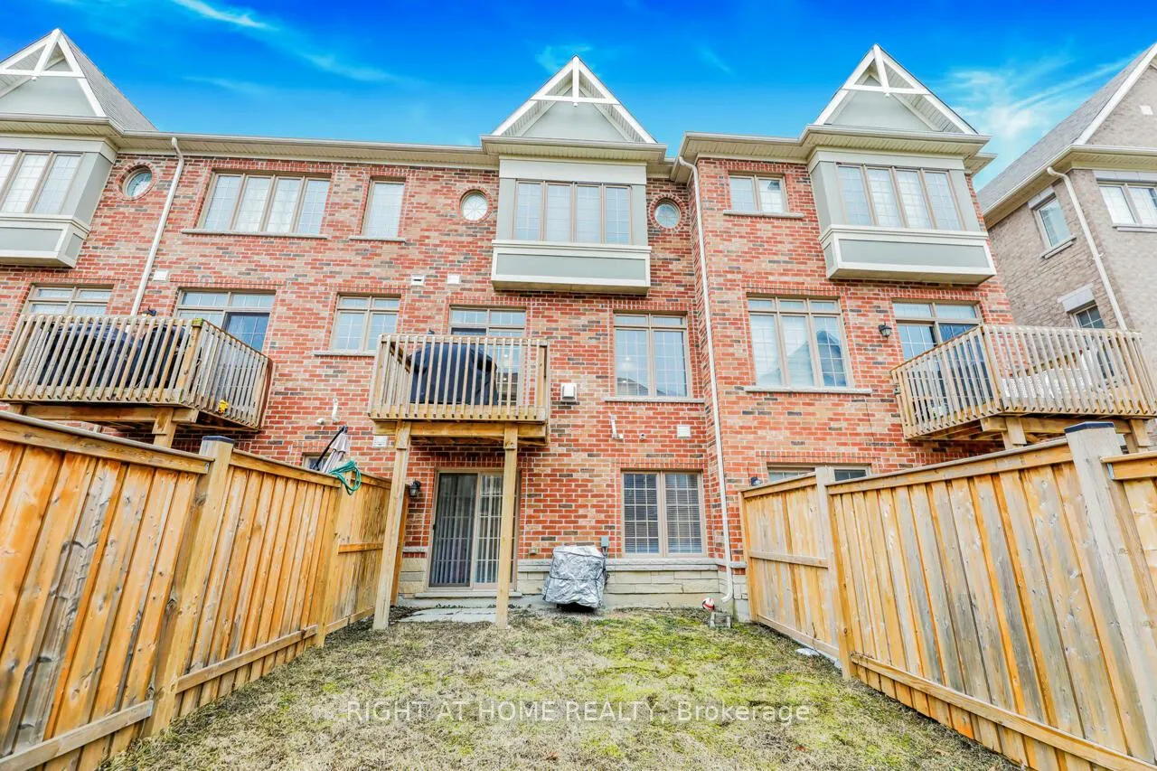 Photo 28 of 30 Farooq Boulevard, Vaughan, Vellore Village — HOMEH