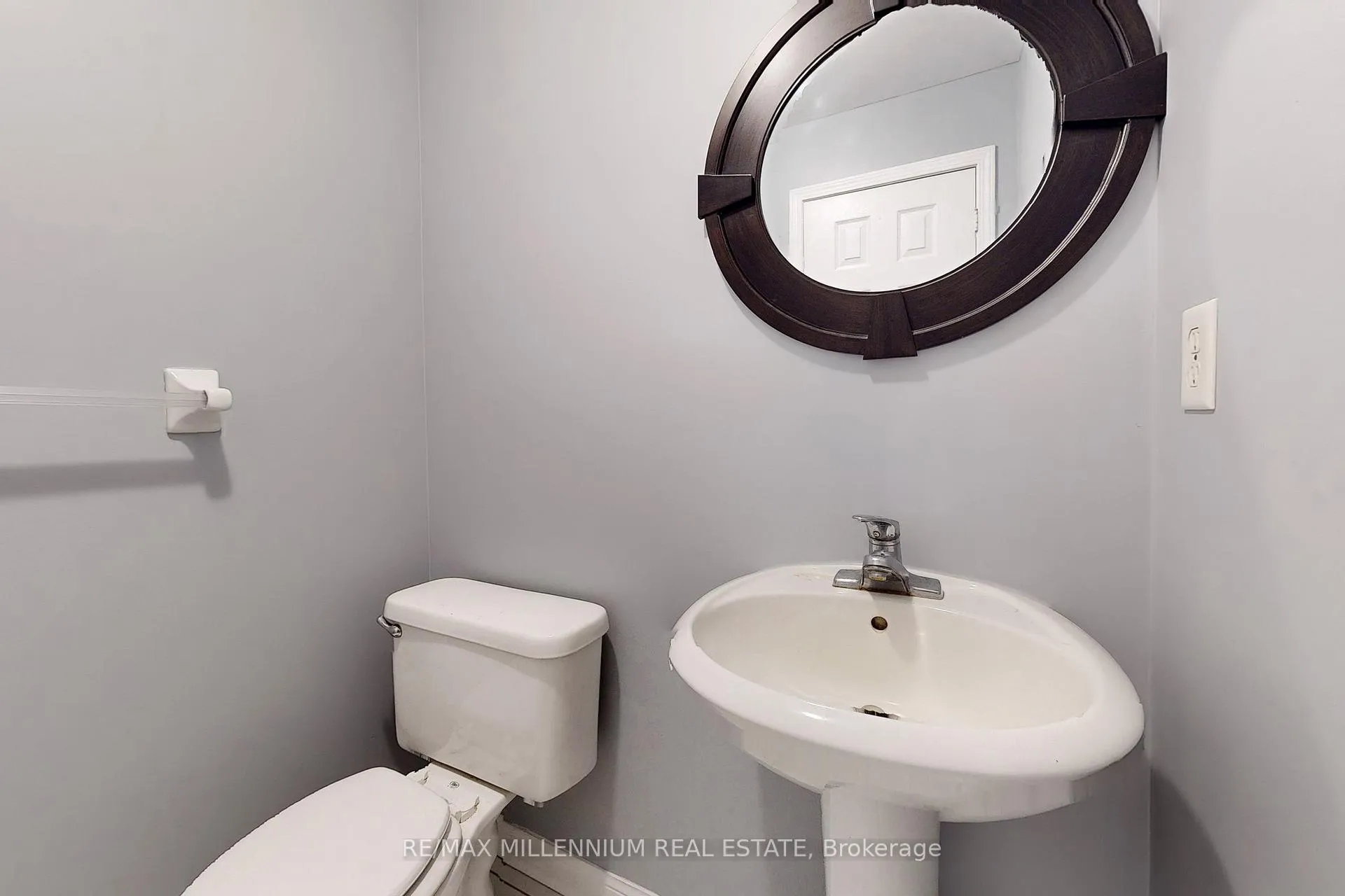 Photo 12 of 20 Coleman Drive, Barrie, 400 West — HOMEH