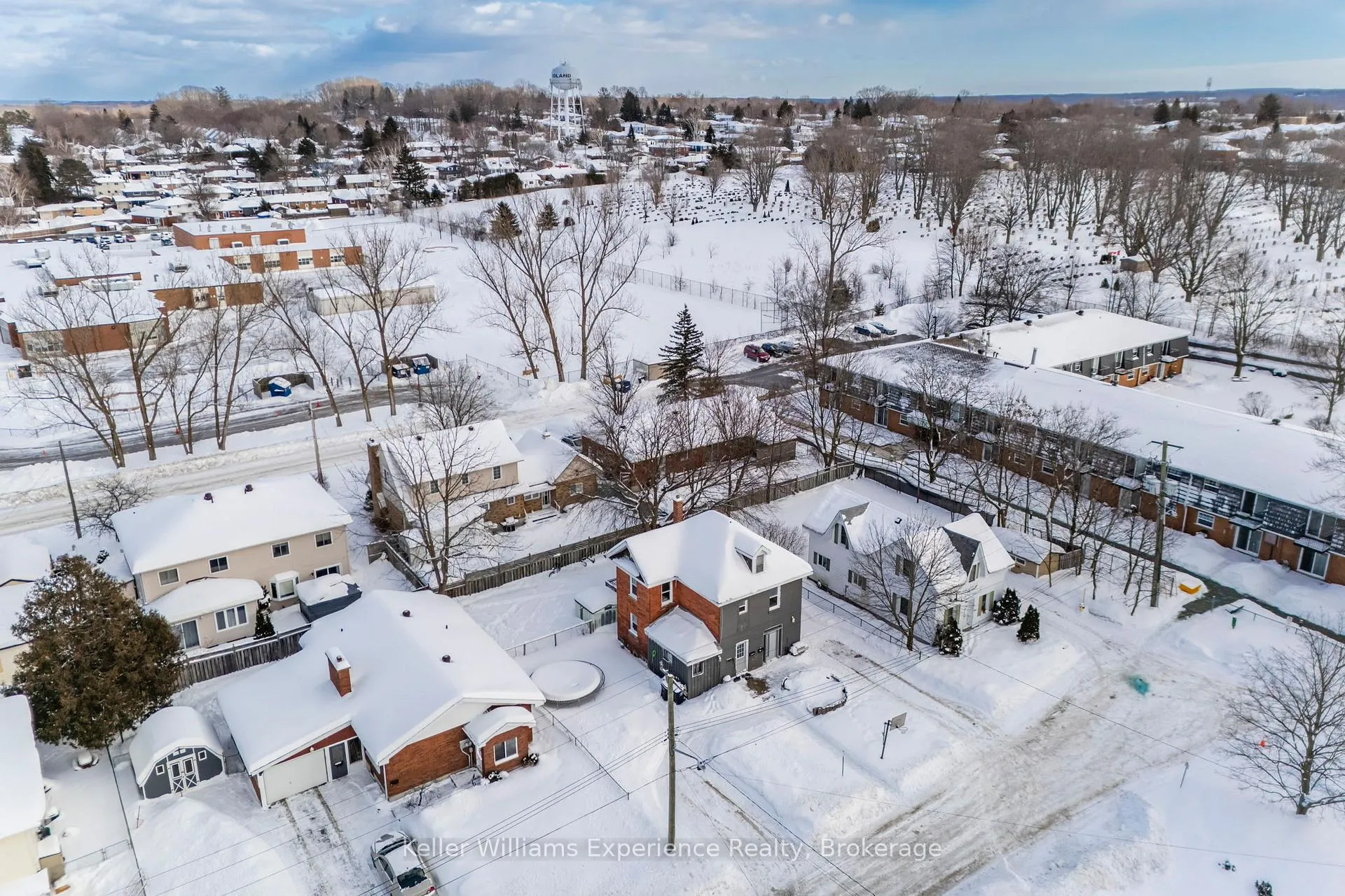 Photo 2 of 543 Nelson Street, Midland — HOMEH
