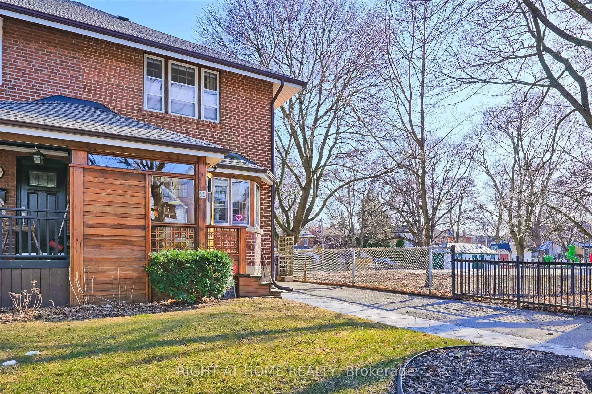 Photo 3 of 61 Woburn Avenue, Toronto, Lawrence Park North — HOMEH