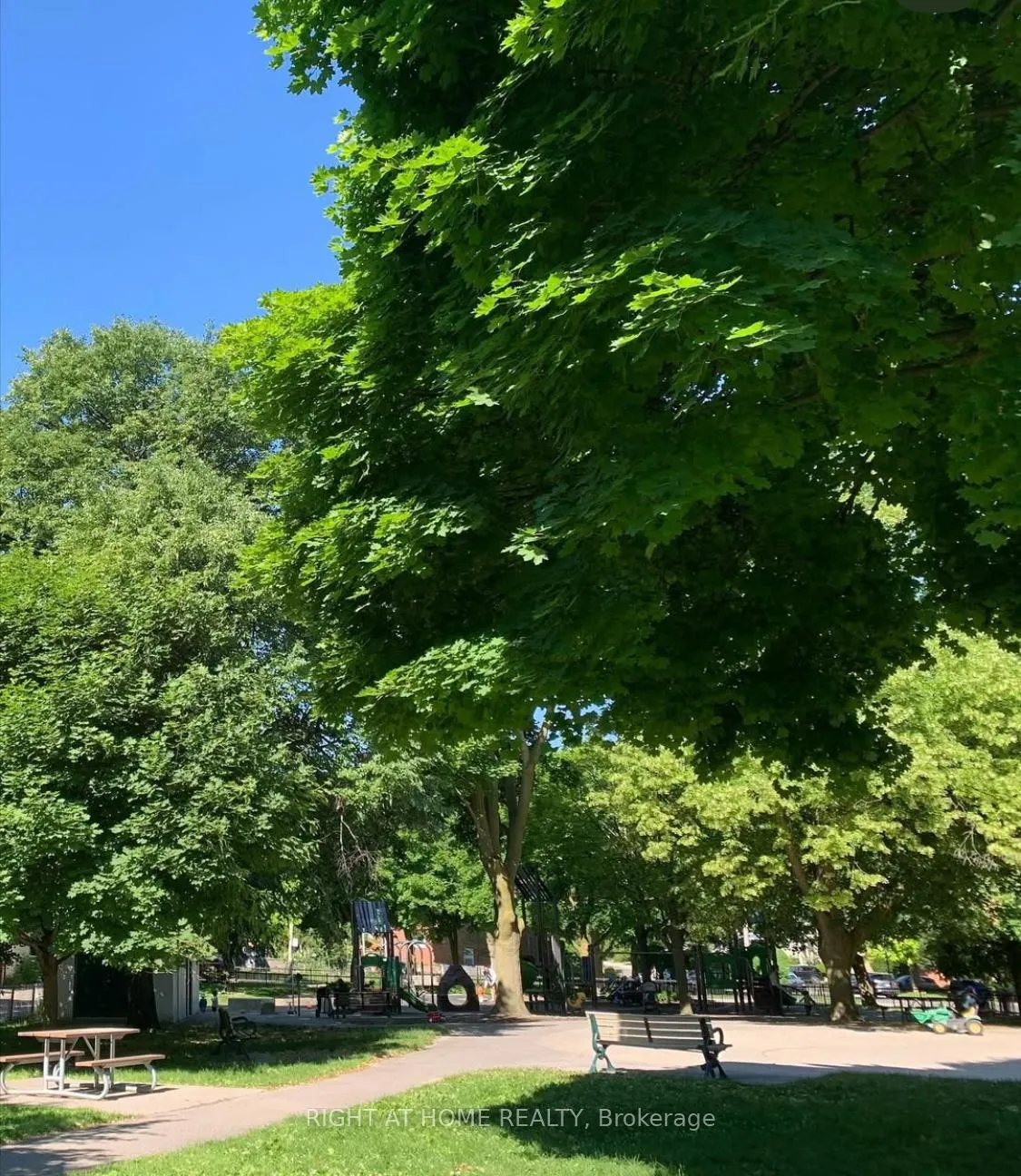 Photo 41 of 61 Woburn Avenue, Toronto, Lawrence Park North — HOMEH