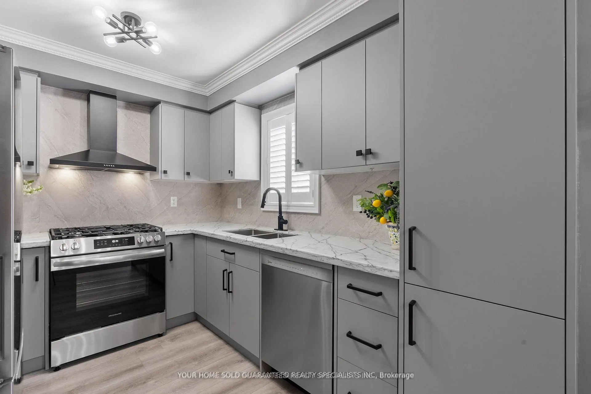 Photo 8 of 77 Beaverbrook Crescent, Vaughan, Maple — HOMEH