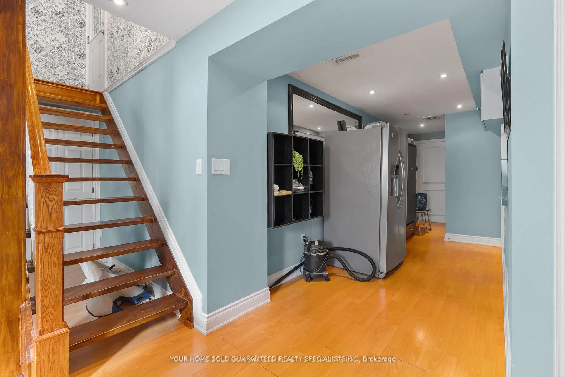 Photo 17 of 77 Beaverbrook Crescent, Vaughan, Maple — HOMEH