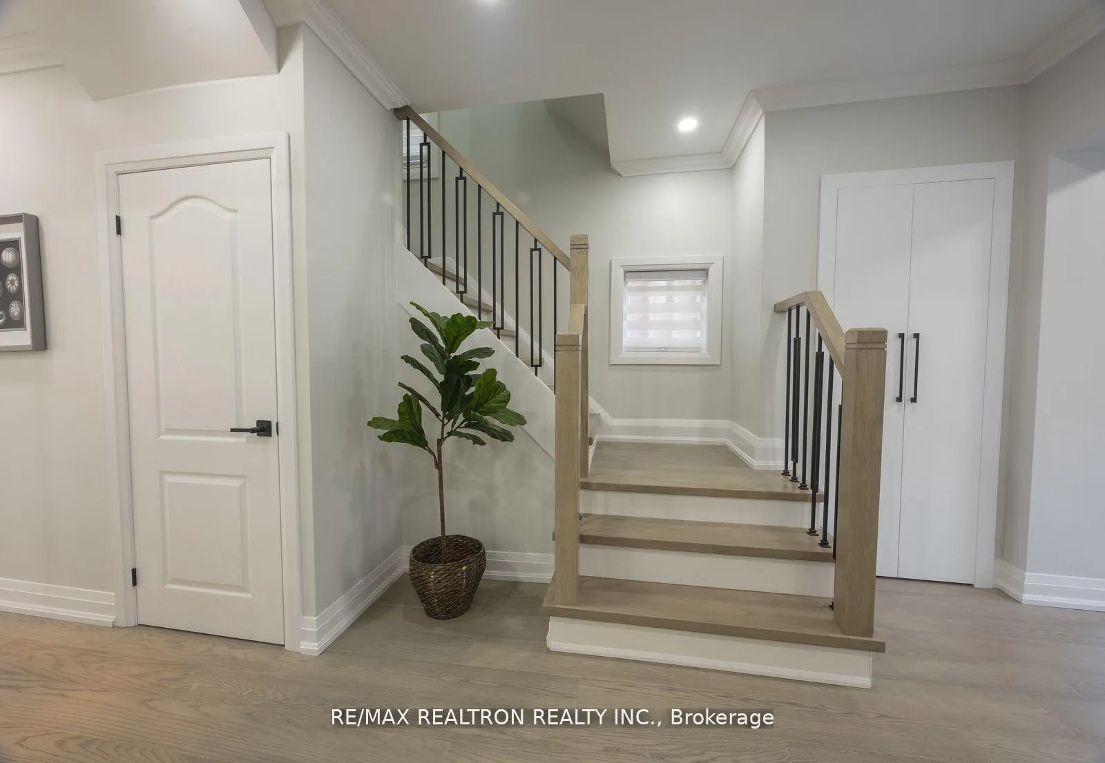 Photo 6 of 376 Northcliffe Boulevard, Toronto, Oakwood Village — HOMEH