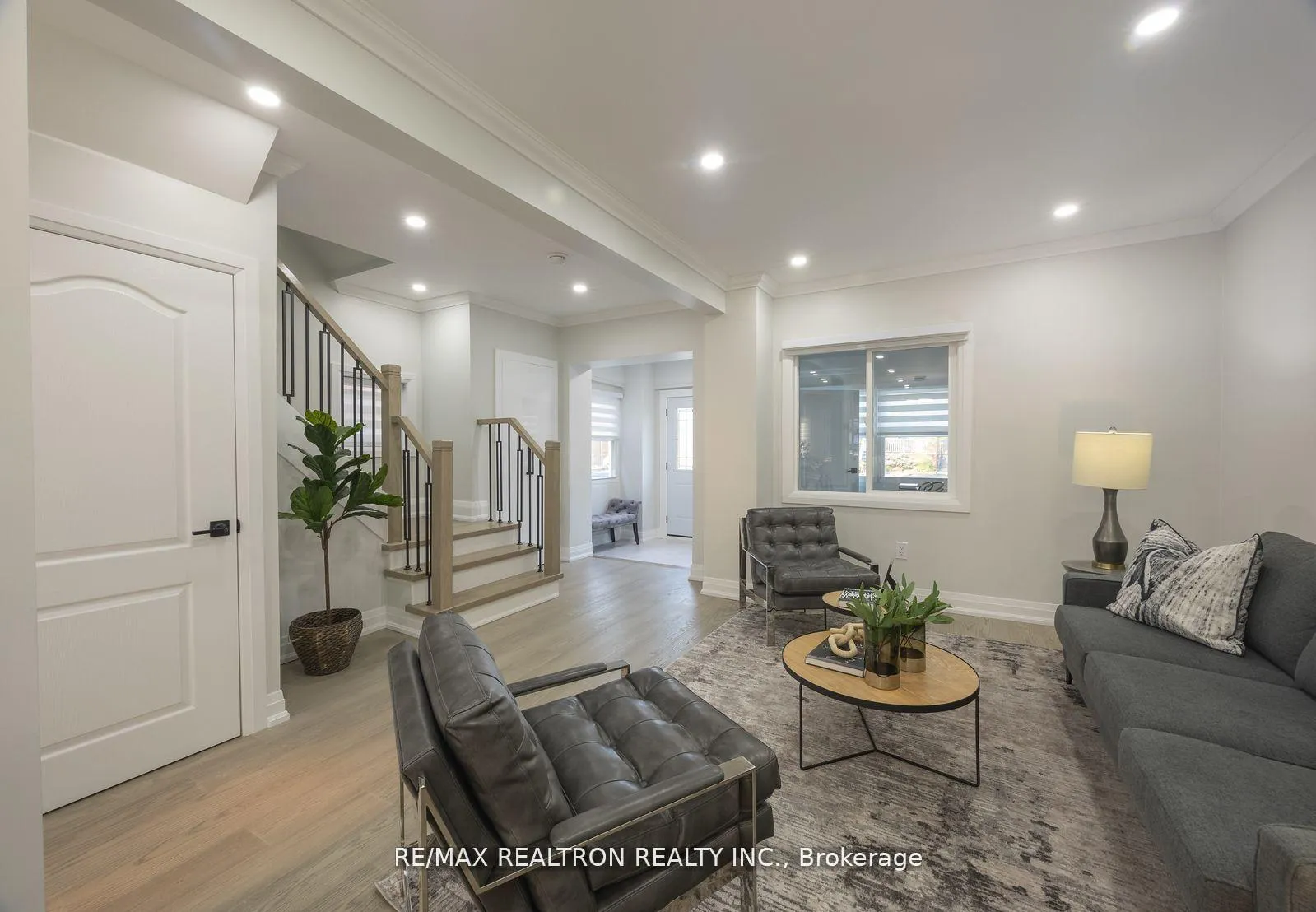 Photo 9 of 376 Northcliffe Boulevard, Toronto, Oakwood Village — HOMEH