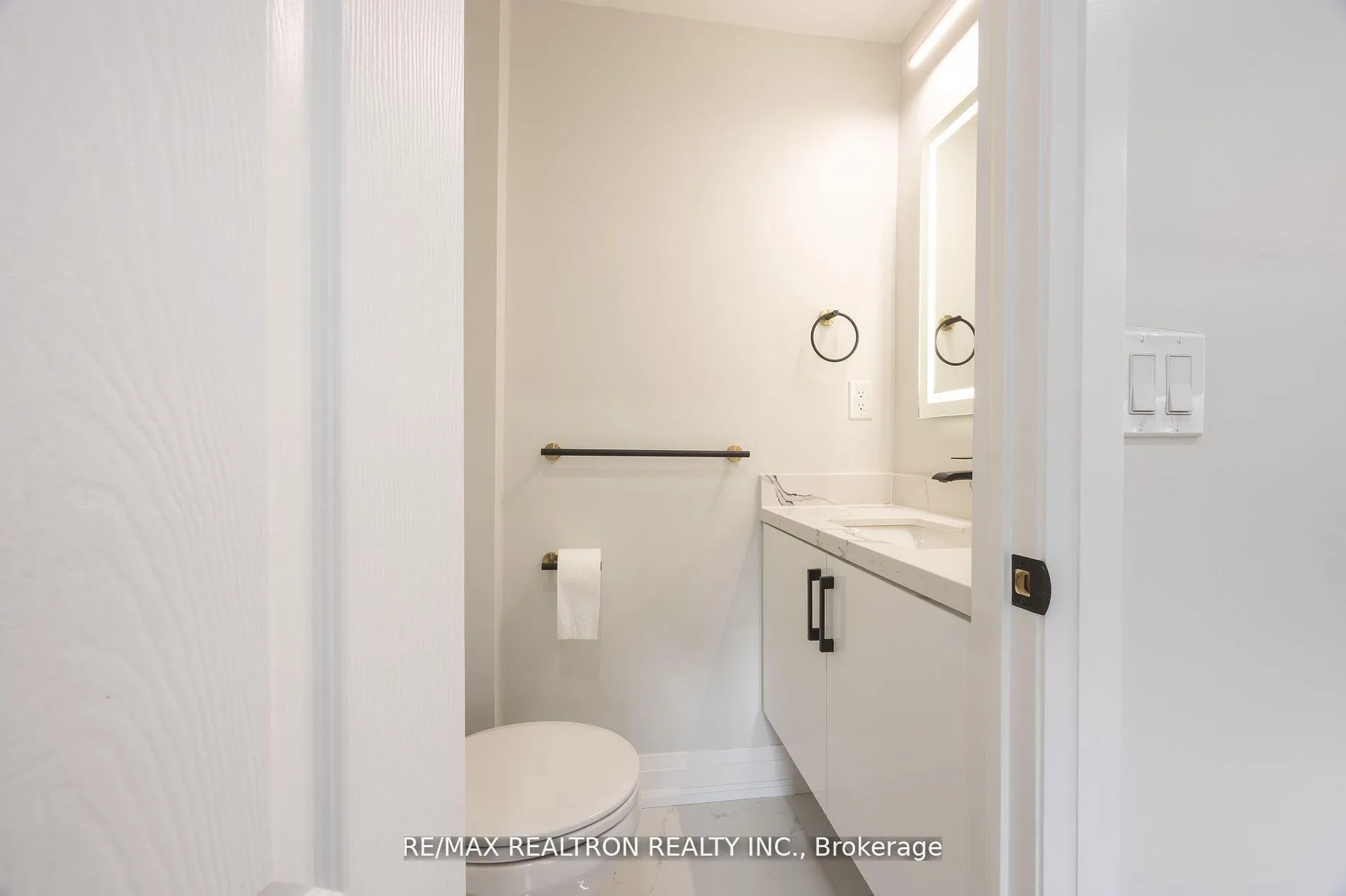 Photo 18 of 376 Northcliffe Boulevard, Toronto, Oakwood Village — HOMEH