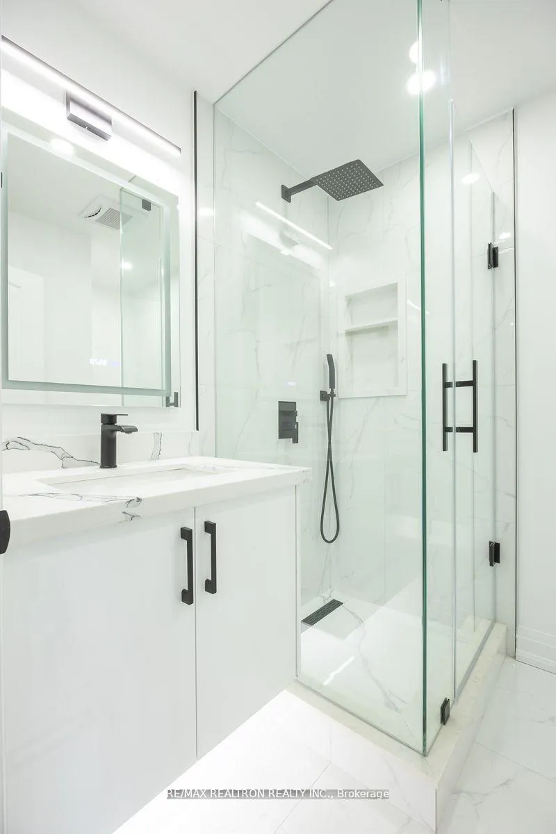 Photo 24 of 376 Northcliffe Boulevard, Toronto, Oakwood Village — HOMEH