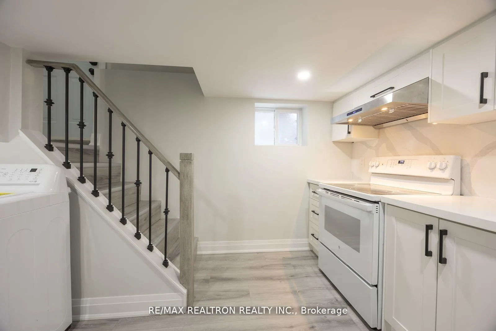 Photo 30 of 376 Northcliffe Boulevard, Toronto, Oakwood Village — HOMEH