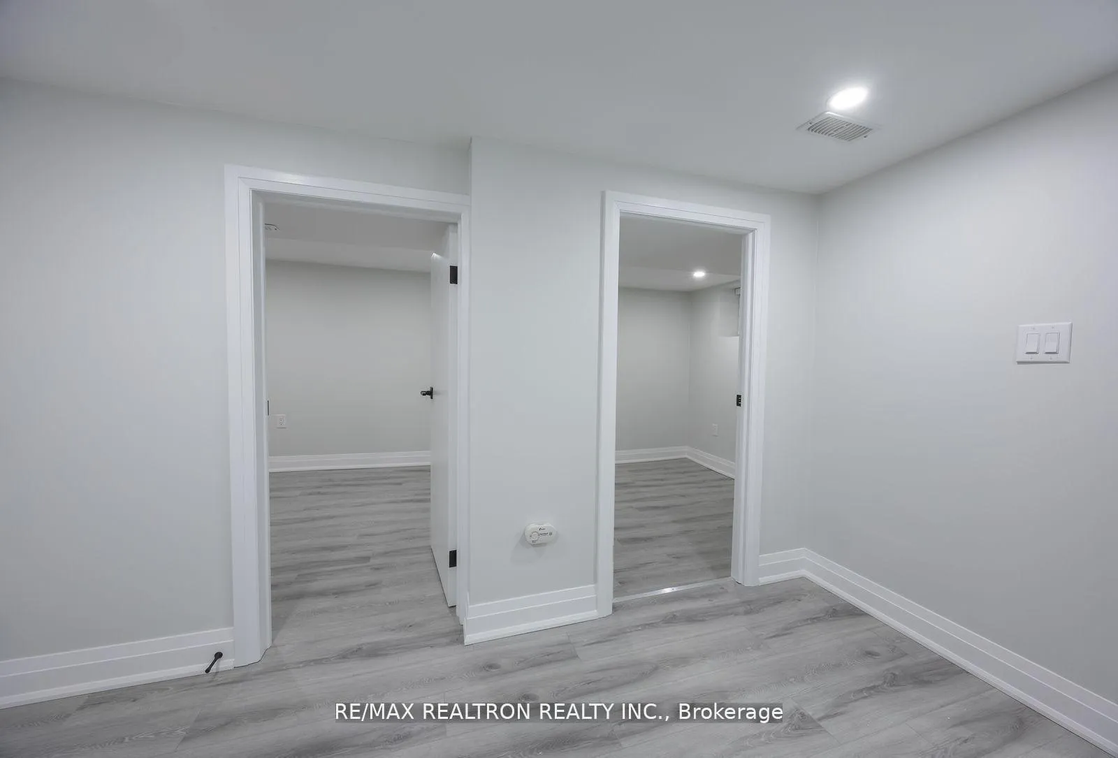 Photo 33 of 376 Northcliffe Boulevard, Toronto, Oakwood Village — HOMEH